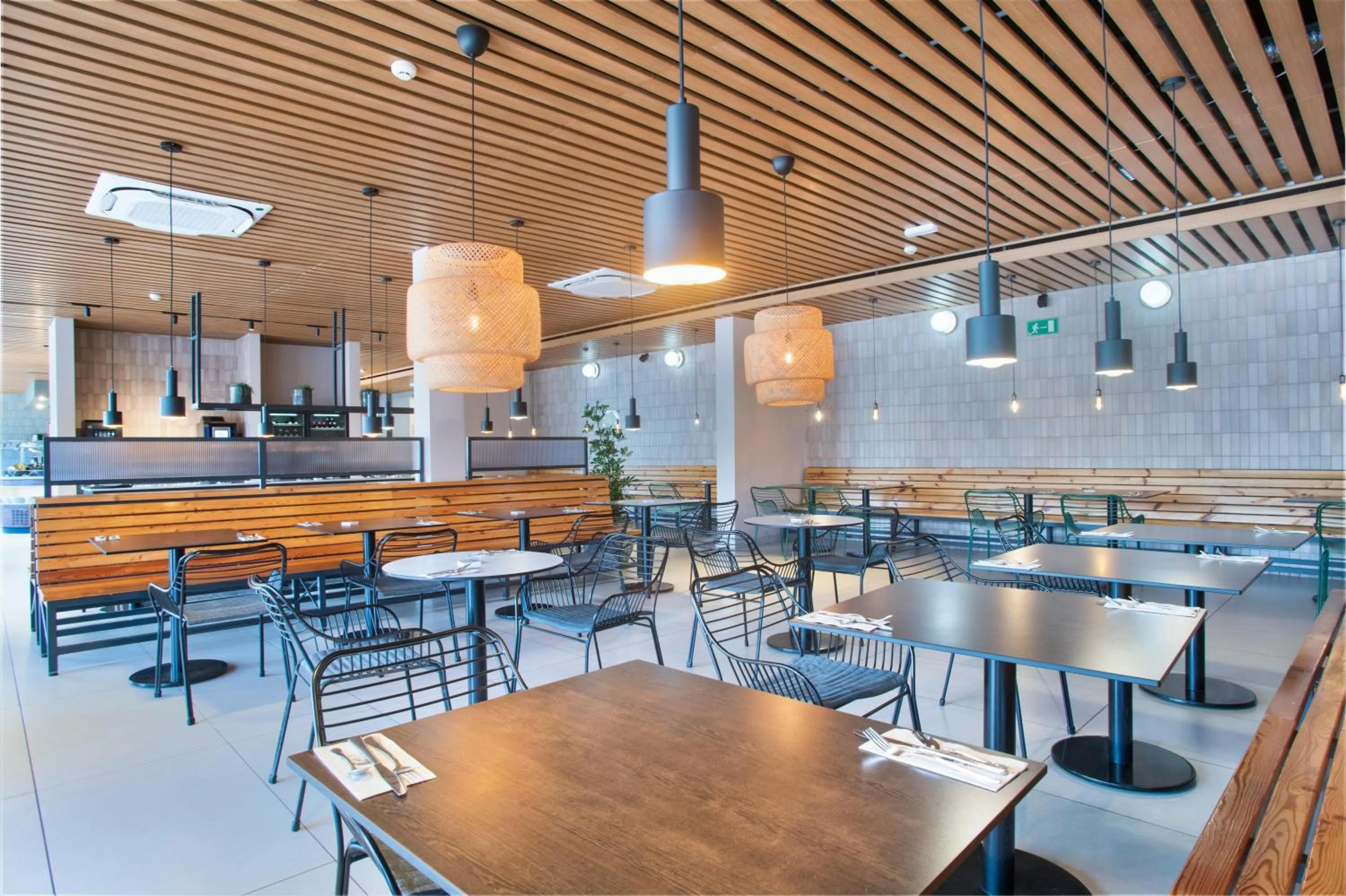 Restaurant/places to eat in Coral Cotillo Beach