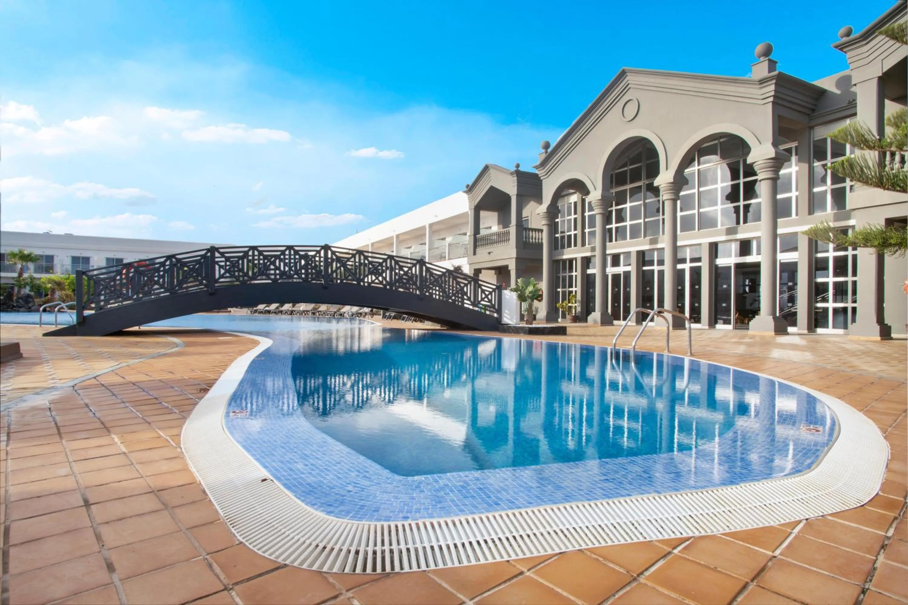 Swimming pool in Coral Cotillo Beach