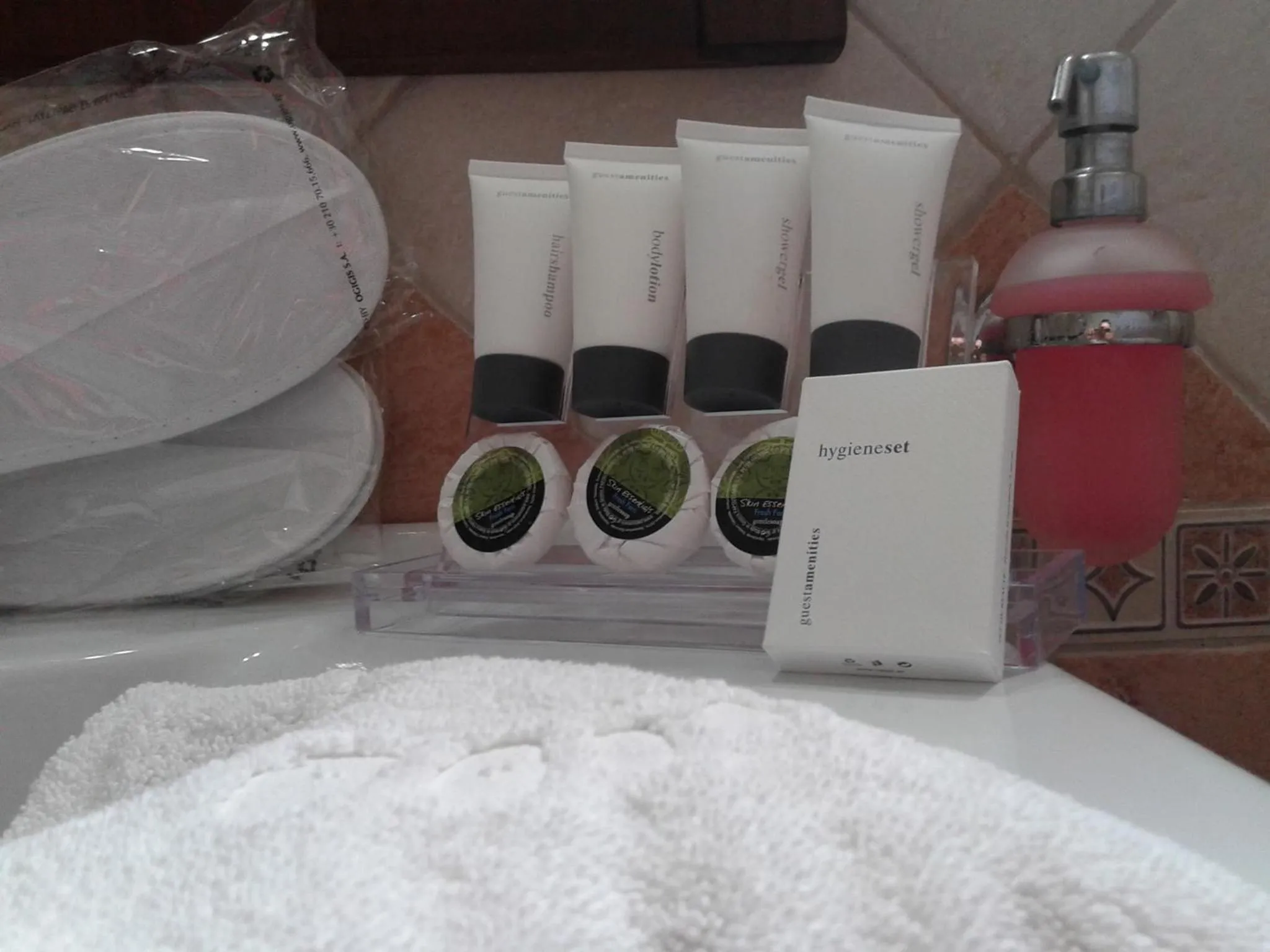 Bathroom in Finiki Plaza