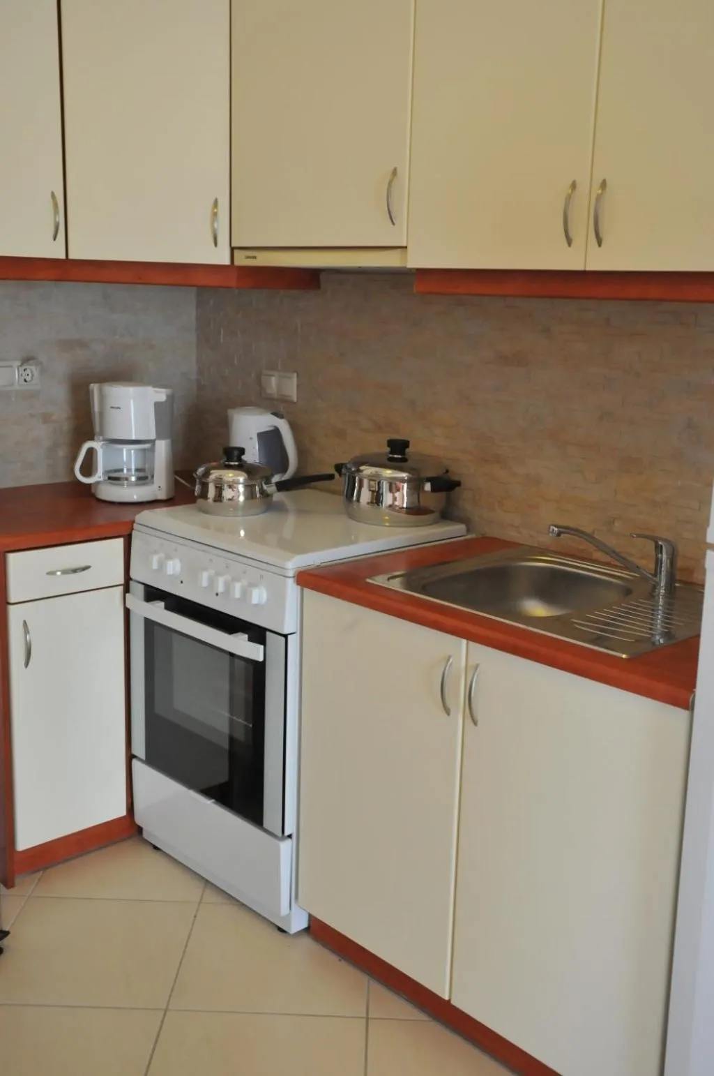 Kitchen or kitchenette in Finiki Plaza