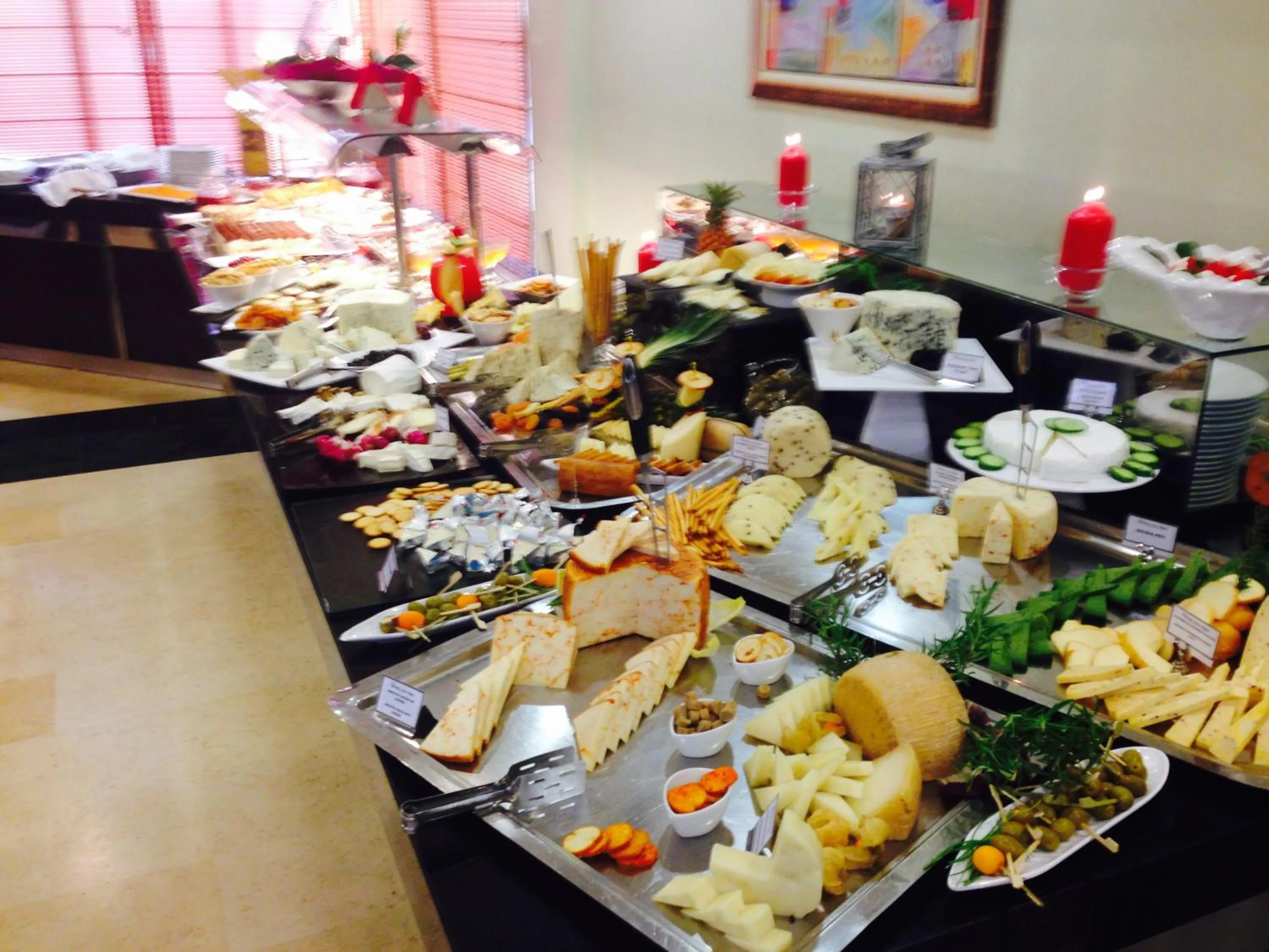 Food and drinks in Olympia Golden Beach Resort & Spa