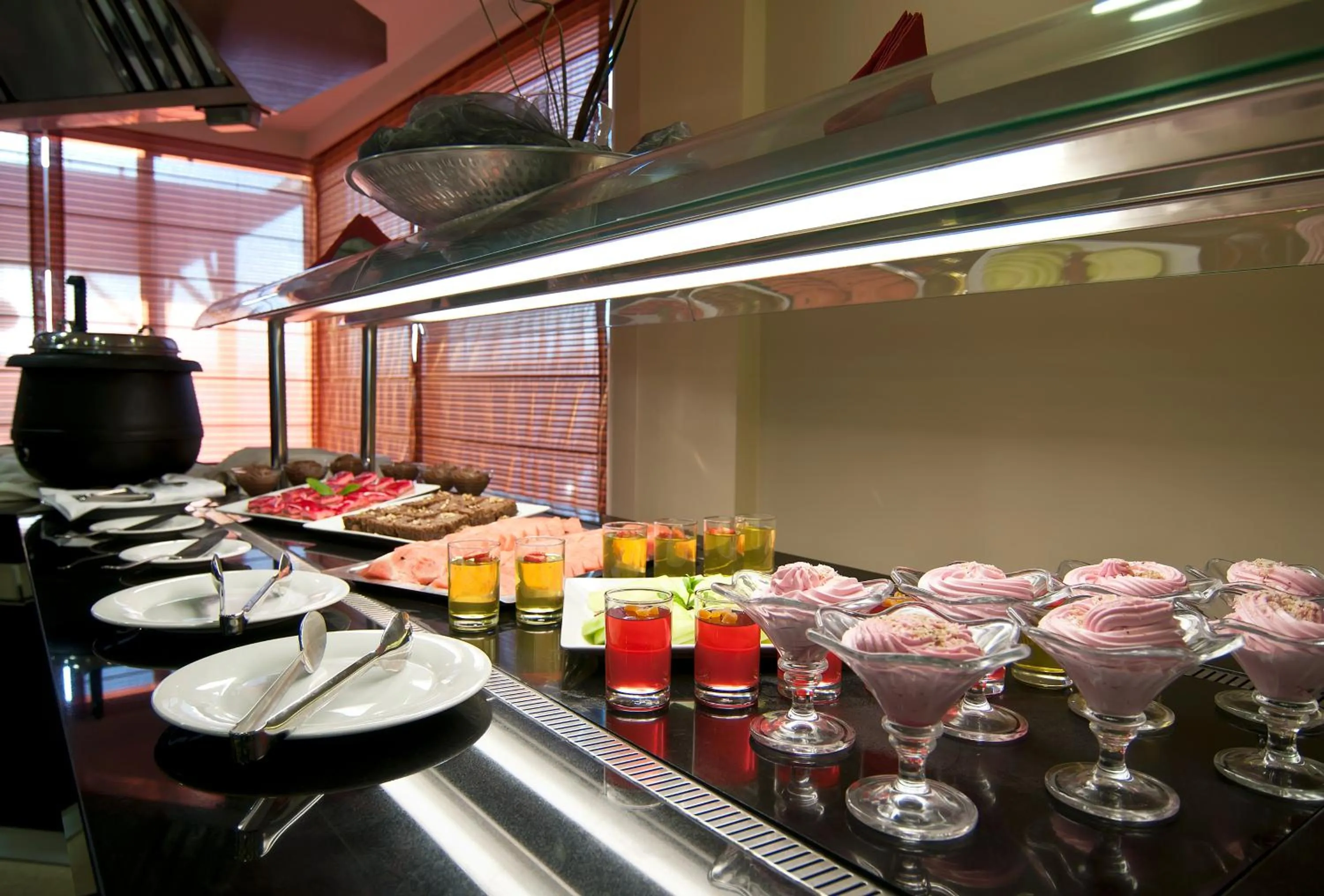 Food and drinks in Olympia Golden Beach Resort & Spa