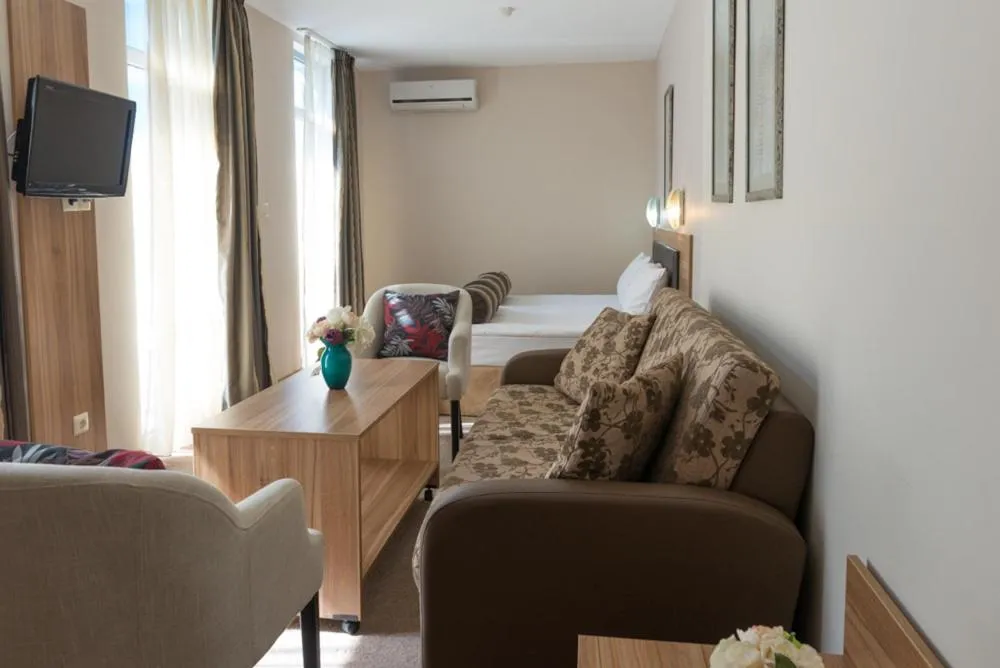 Photo of the whole room in Regata Palace Hotel