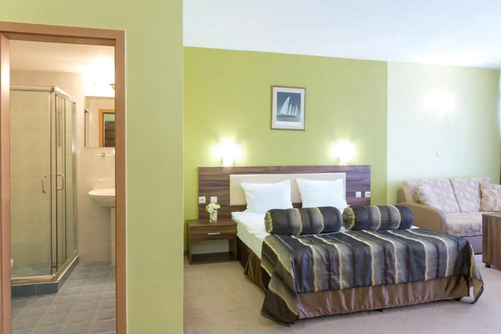 Photo of the whole room, Bed in Regata Palace Hotel