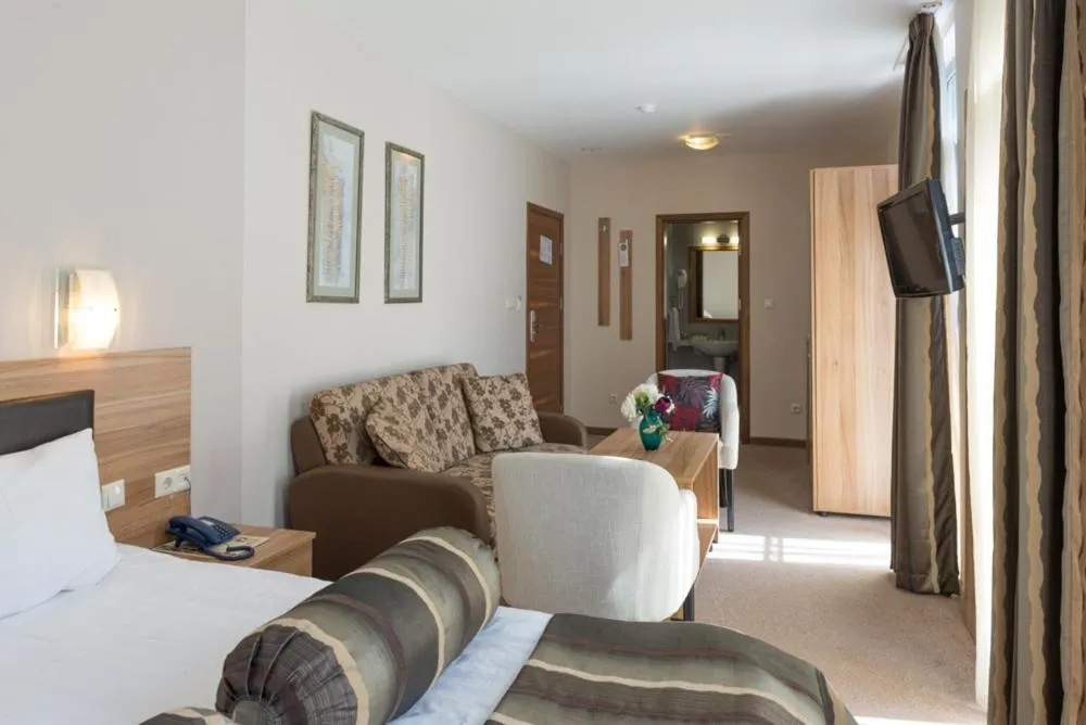 Photo of the whole room, Bed in Regata Palace Hotel