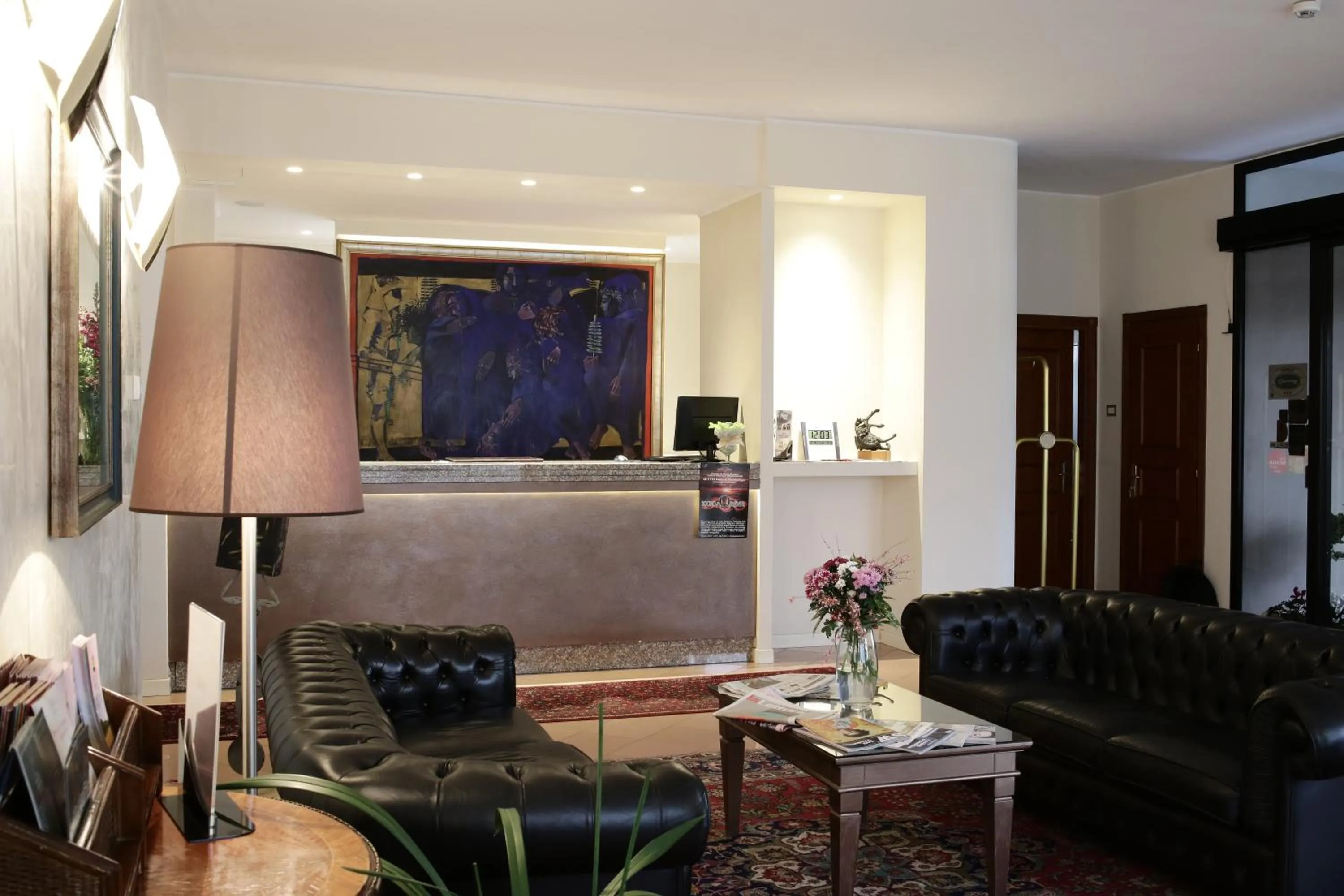 Lobby or reception in Hotel City