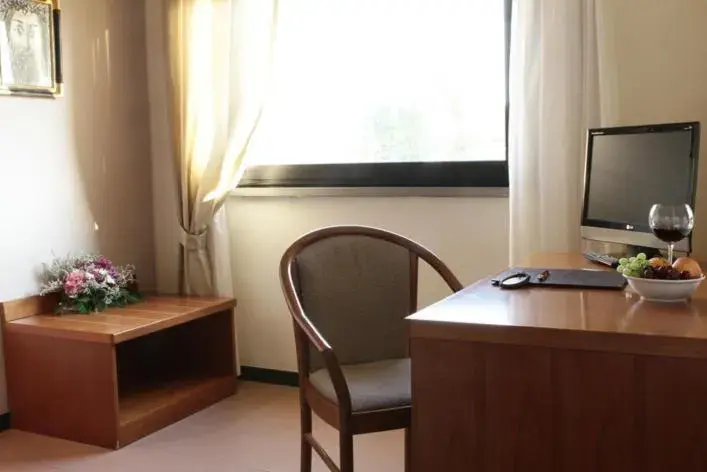 Single Room in Hotel City Single Room in Hotel City