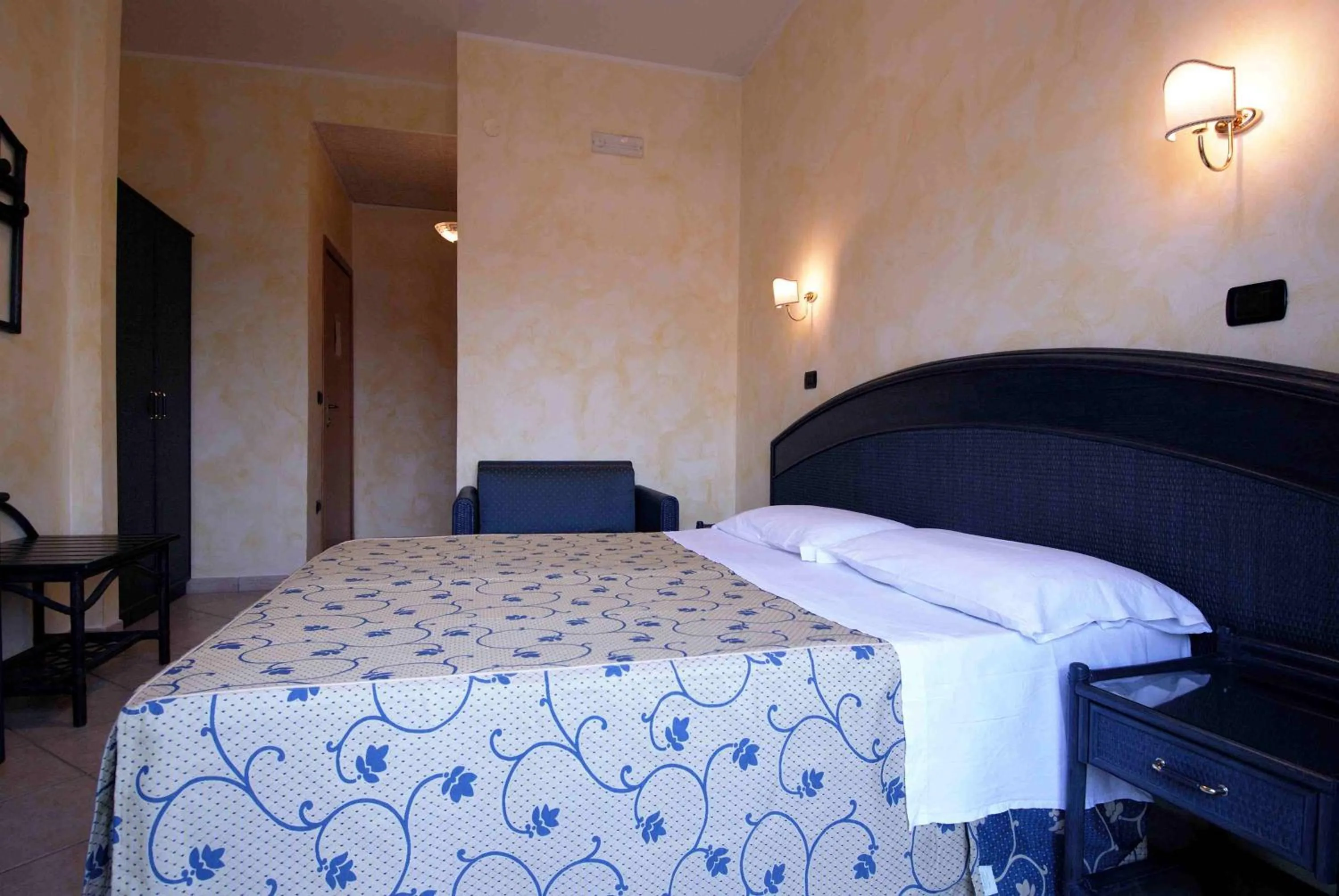 Bed in Hotel L'Approdo