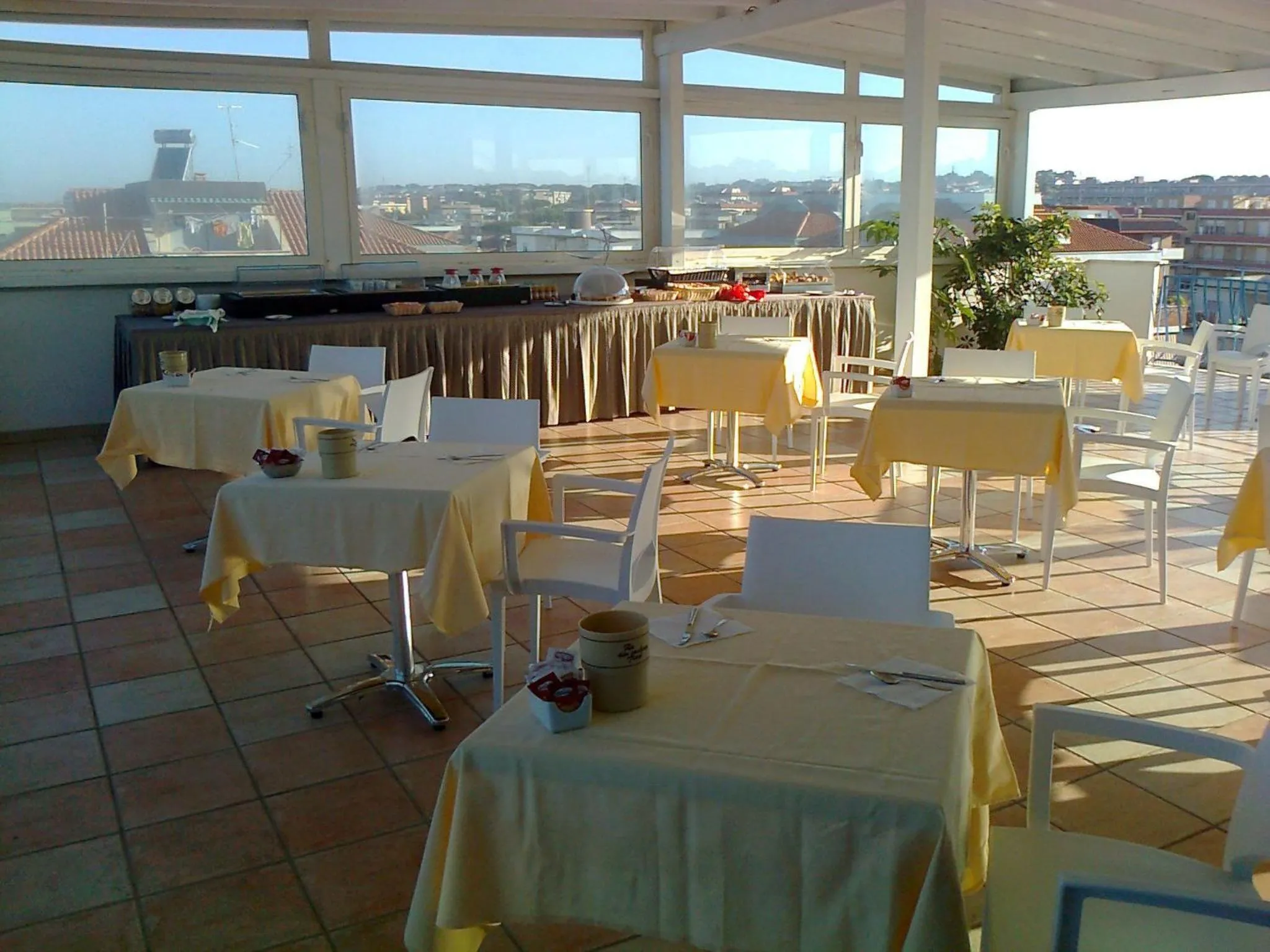 Restaurant/places to eat in Hotel L'Approdo