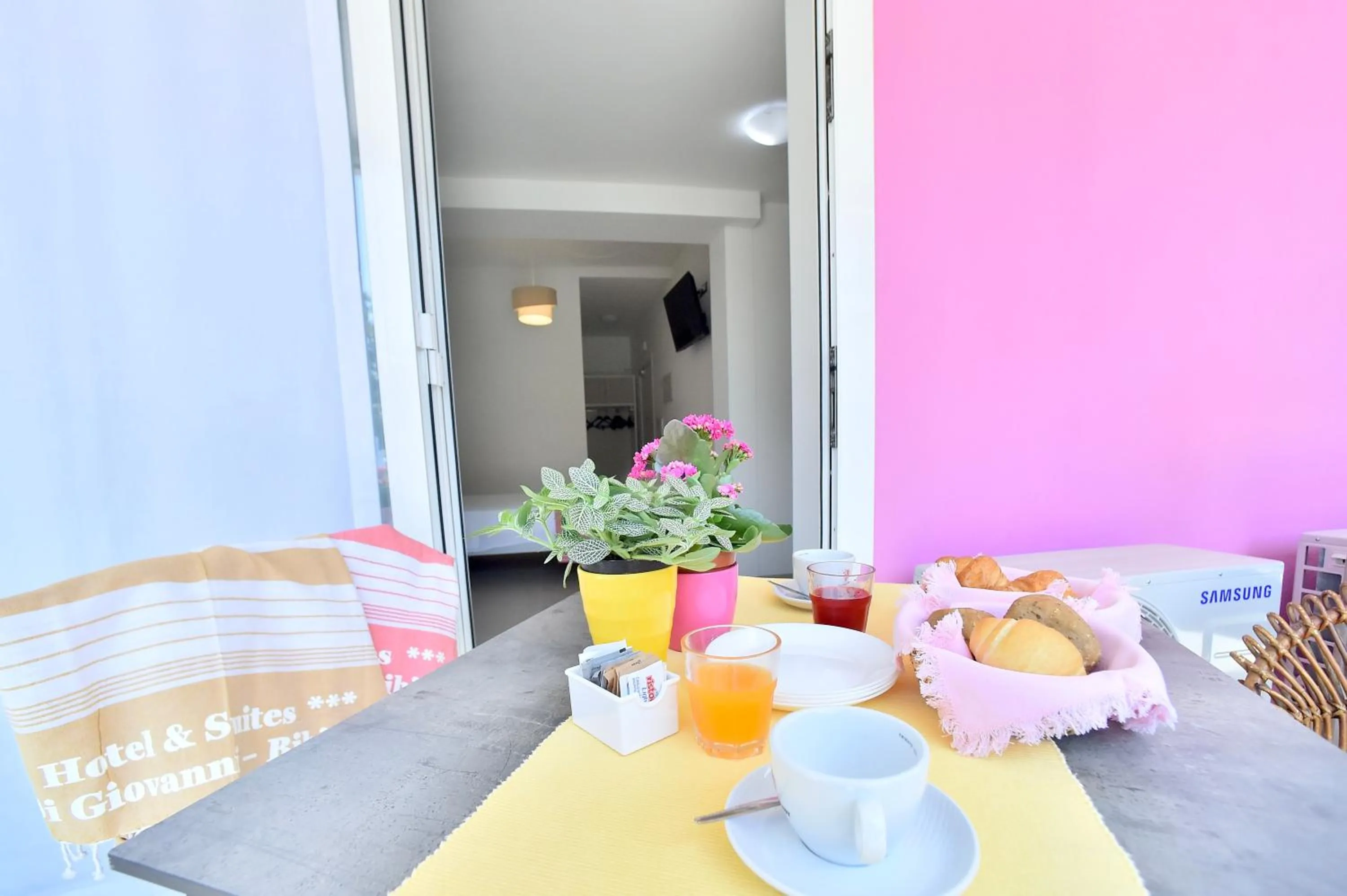 Balcony/Terrace, Bed in Hotel Di Giovanni