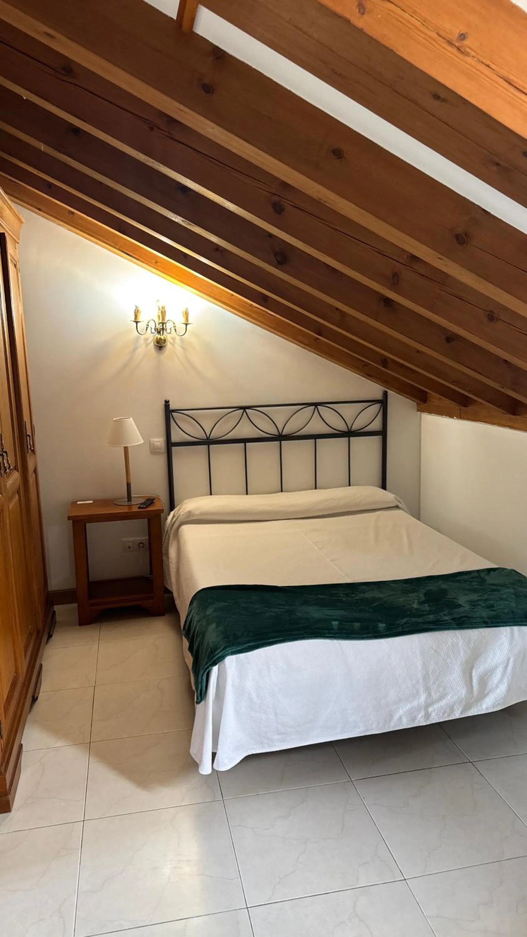 Bed in Posada La Cabaña De Salmon