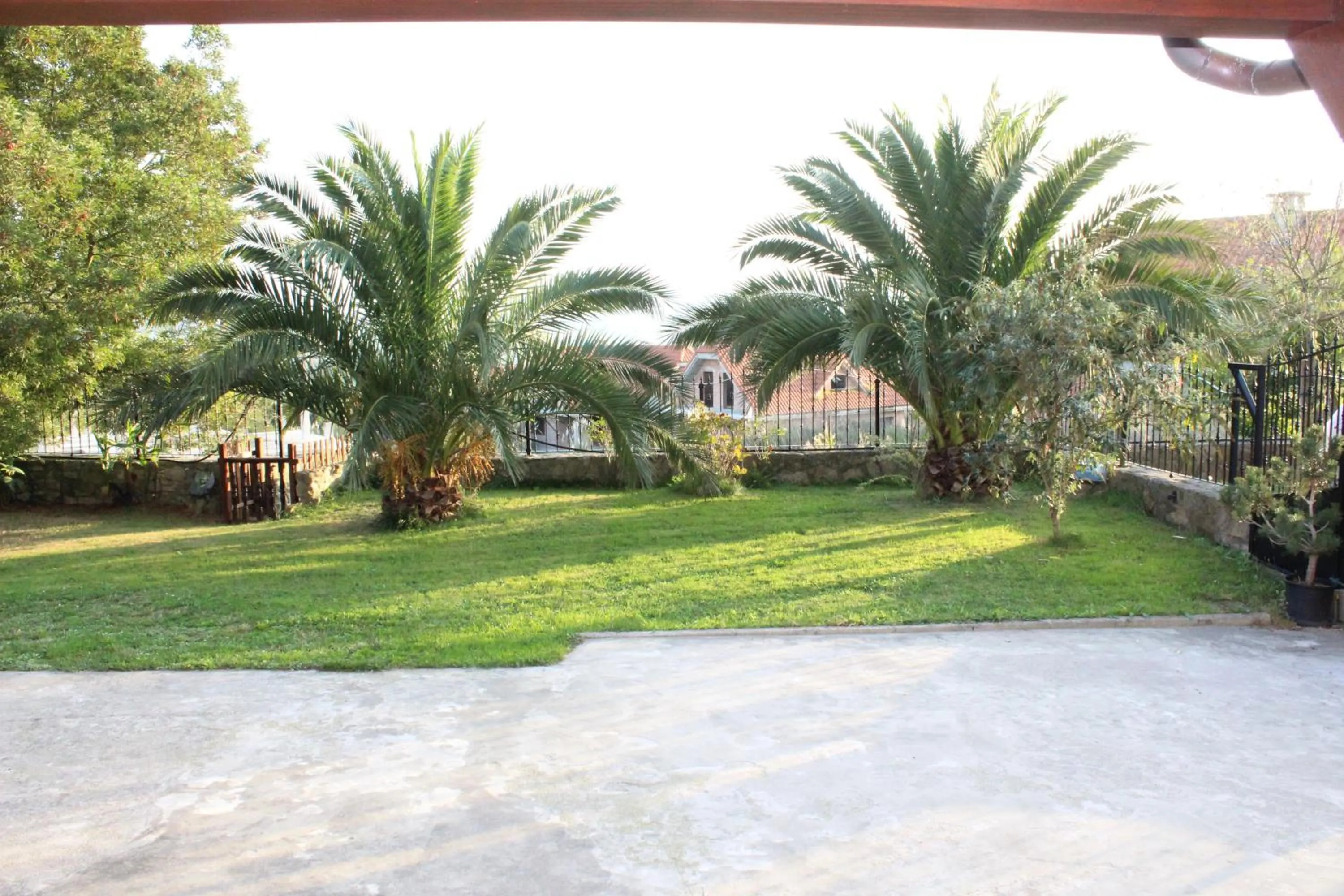 Garden view in Posada La Cabaña De Salmon