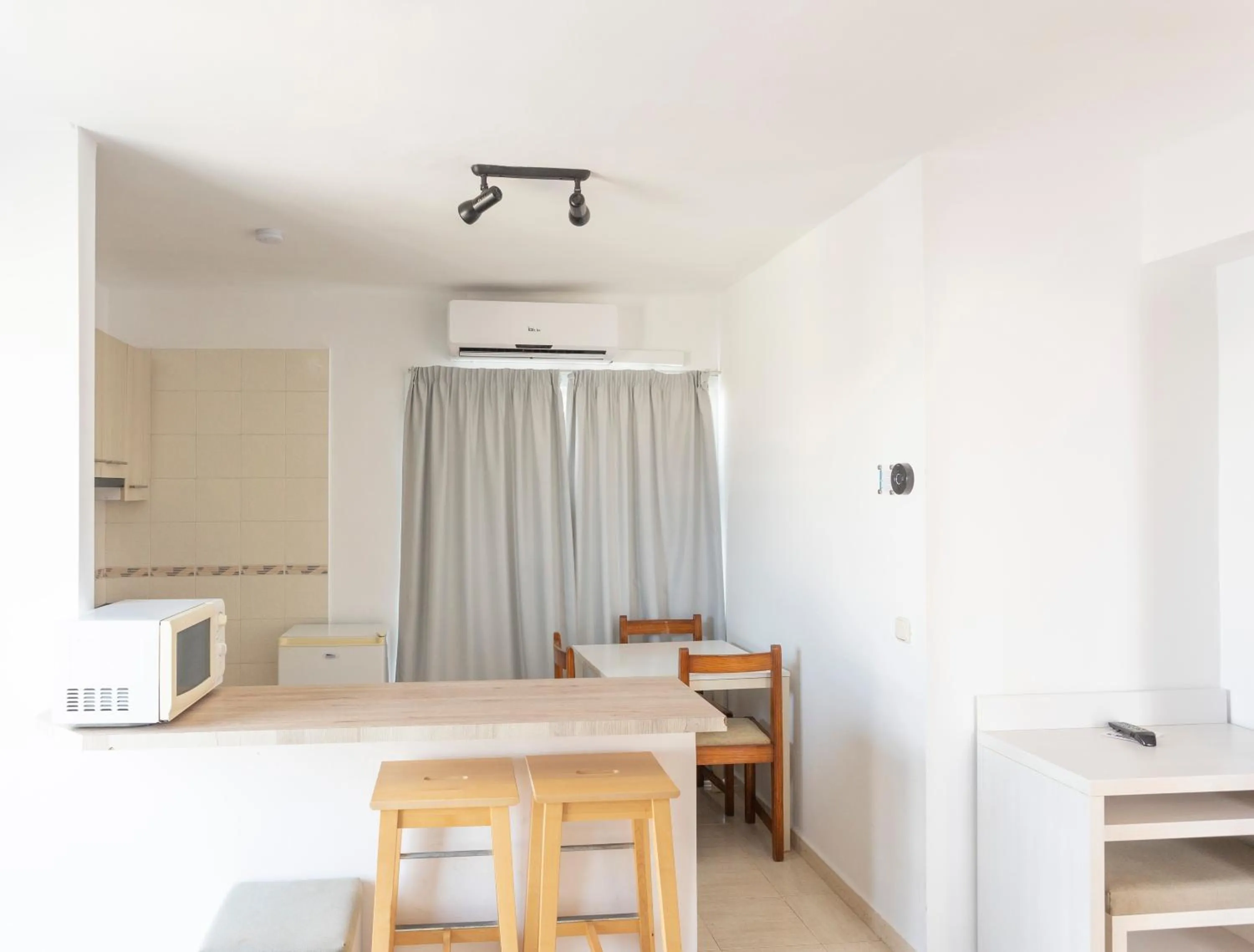 Kitchen or kitchenette in Hotel Raxa