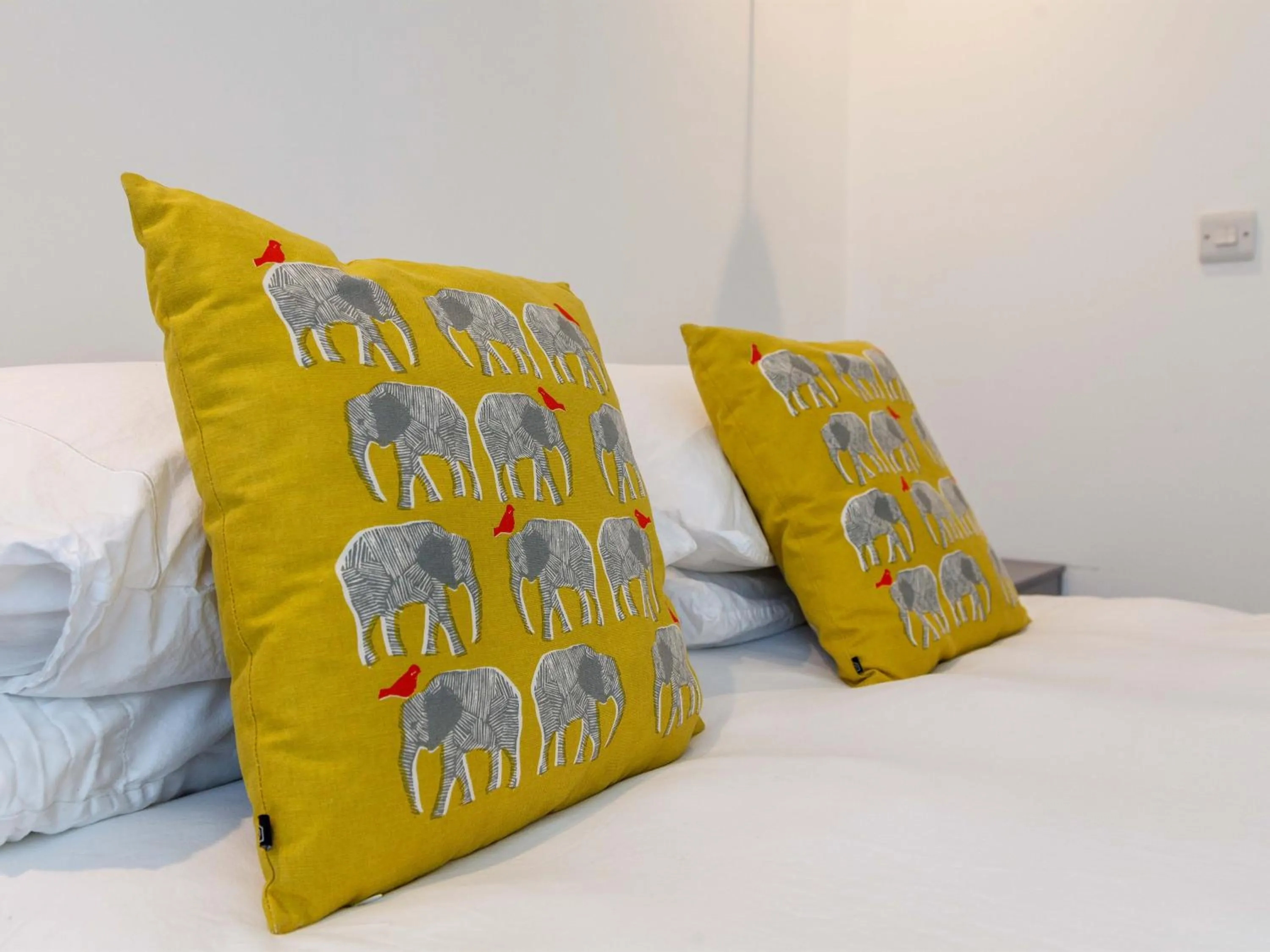 Bed in Dale House - Vivre Retreats