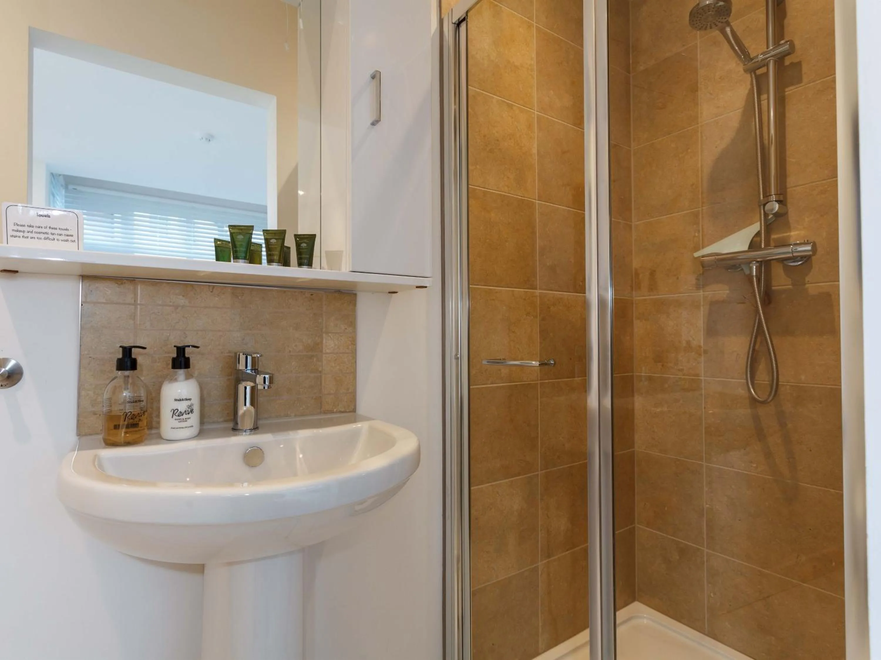 Bathroom in Dale House - Vivre Retreats