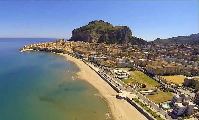 Day in Astro Suite Hotel