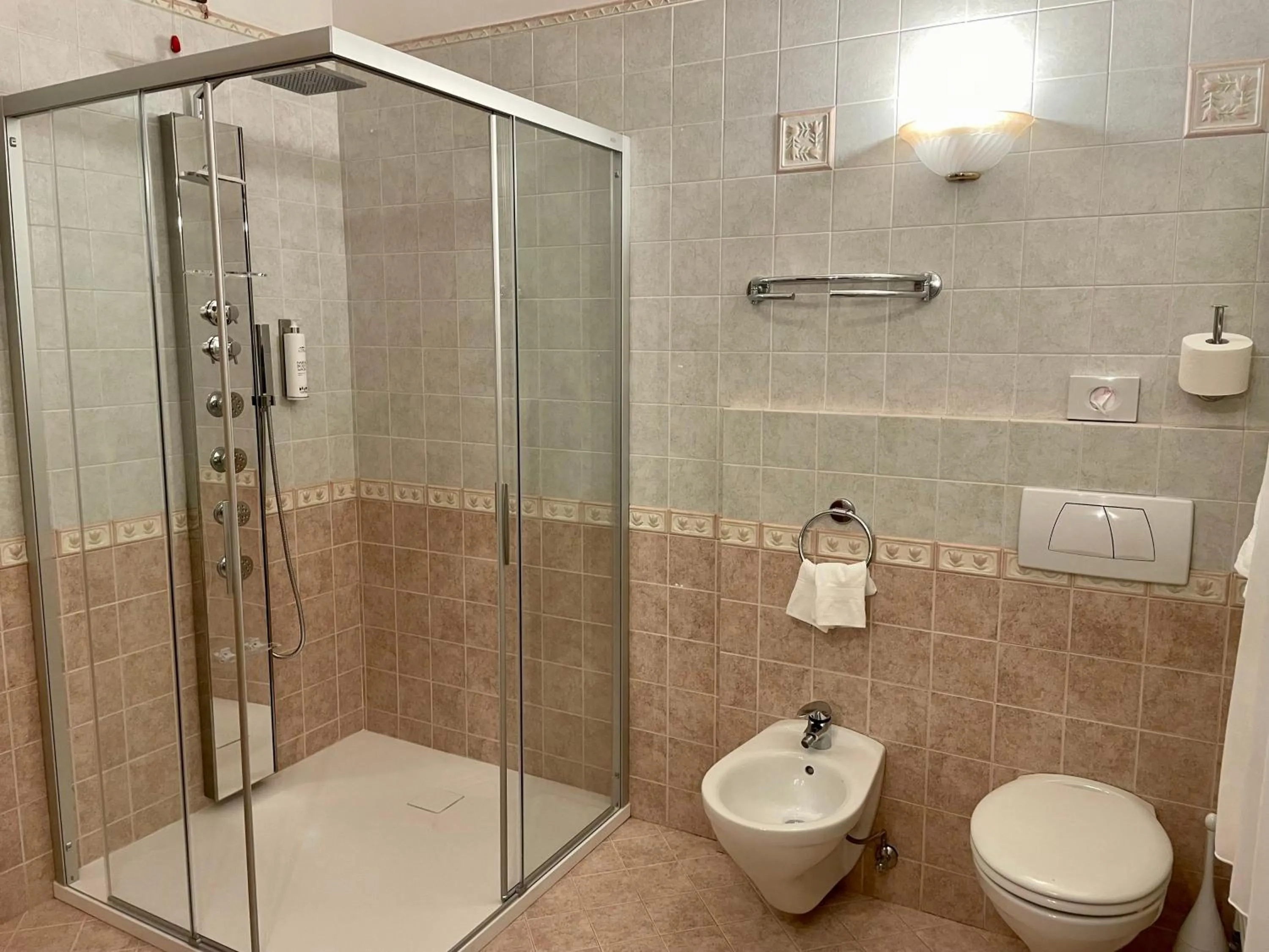 Bathroom in Brunet - The Dolomites Resort