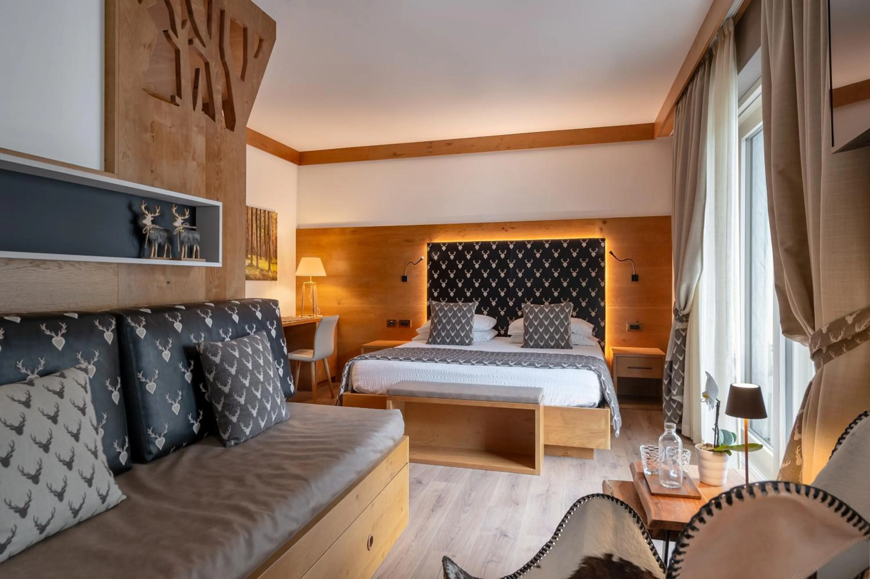 Photo of the whole room, Bed in Brunet - The Dolomites Resort