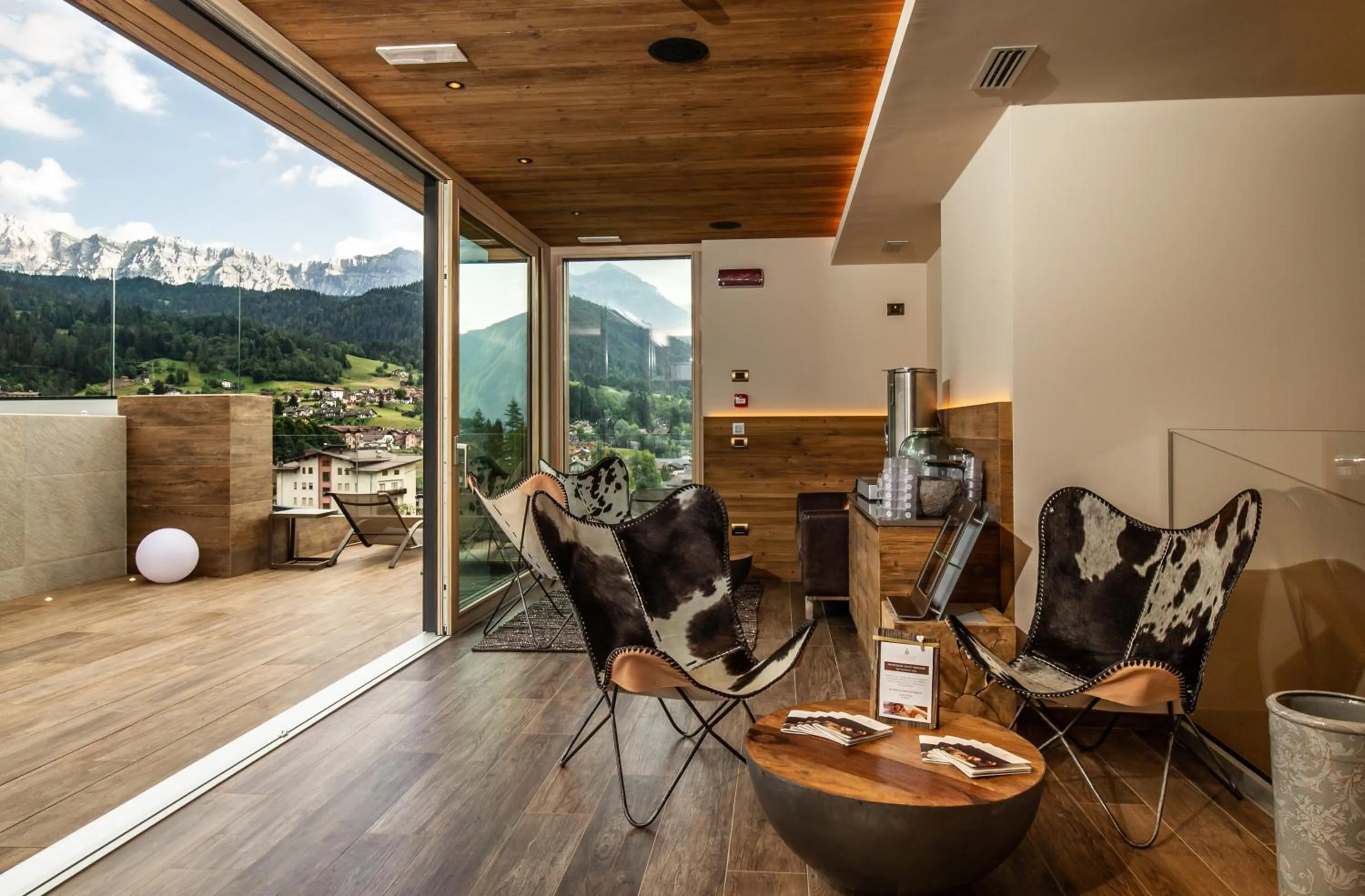 Balcony/Terrace in Brunet - The Dolomites Resort