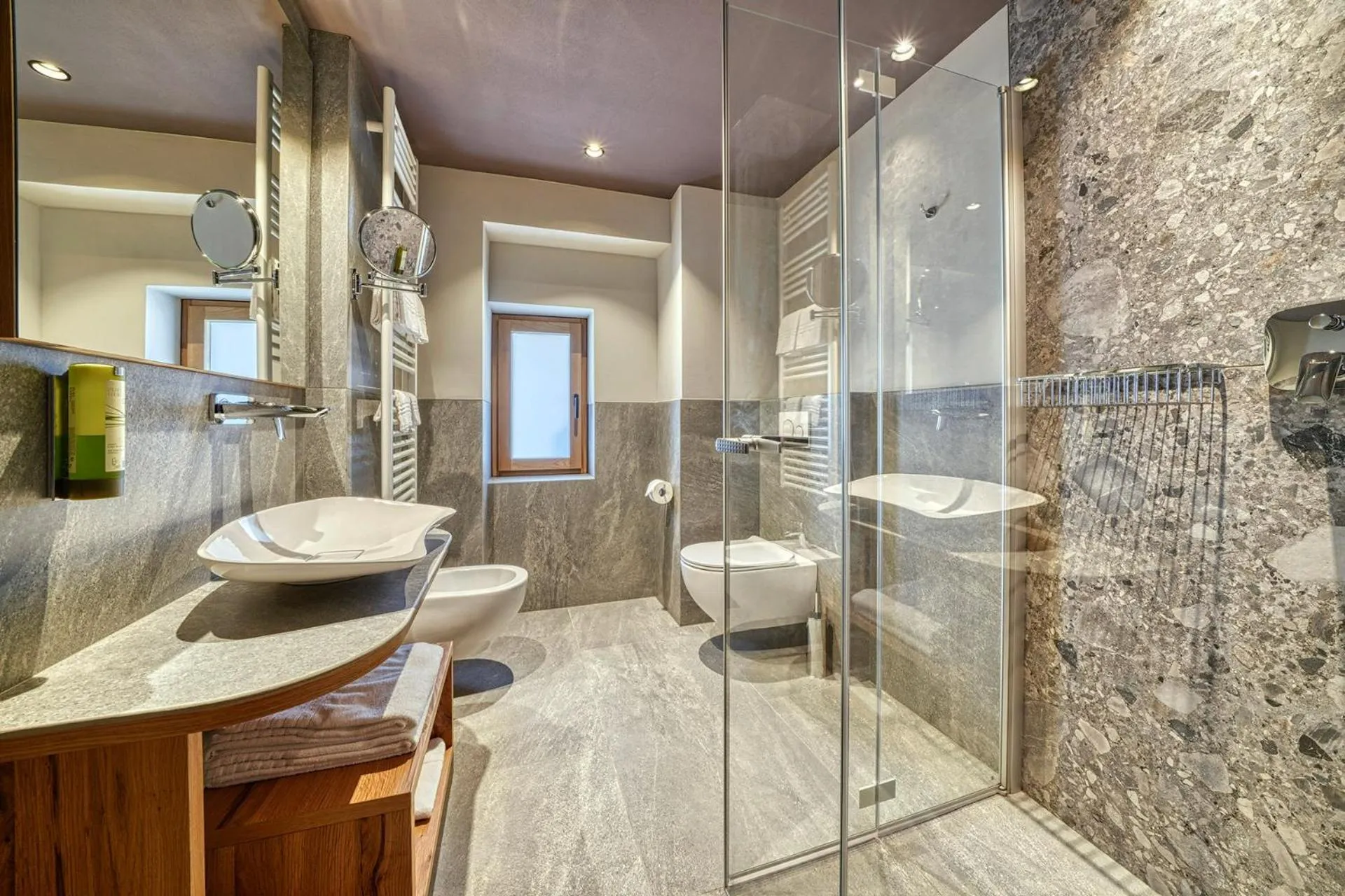 Bathroom in Brunet - The Dolomites Resort