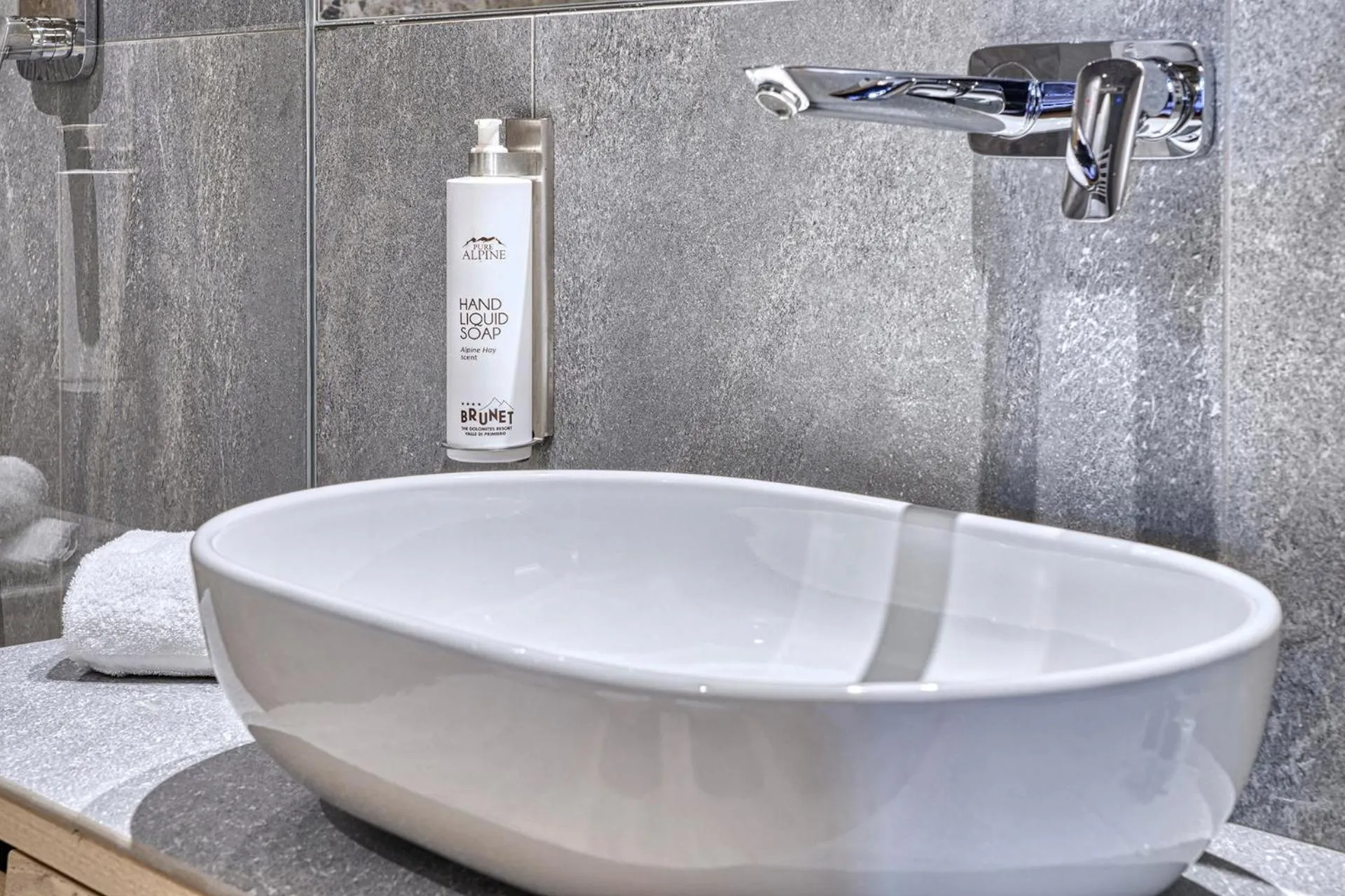 Bathroom in Brunet - The Dolomites Resort