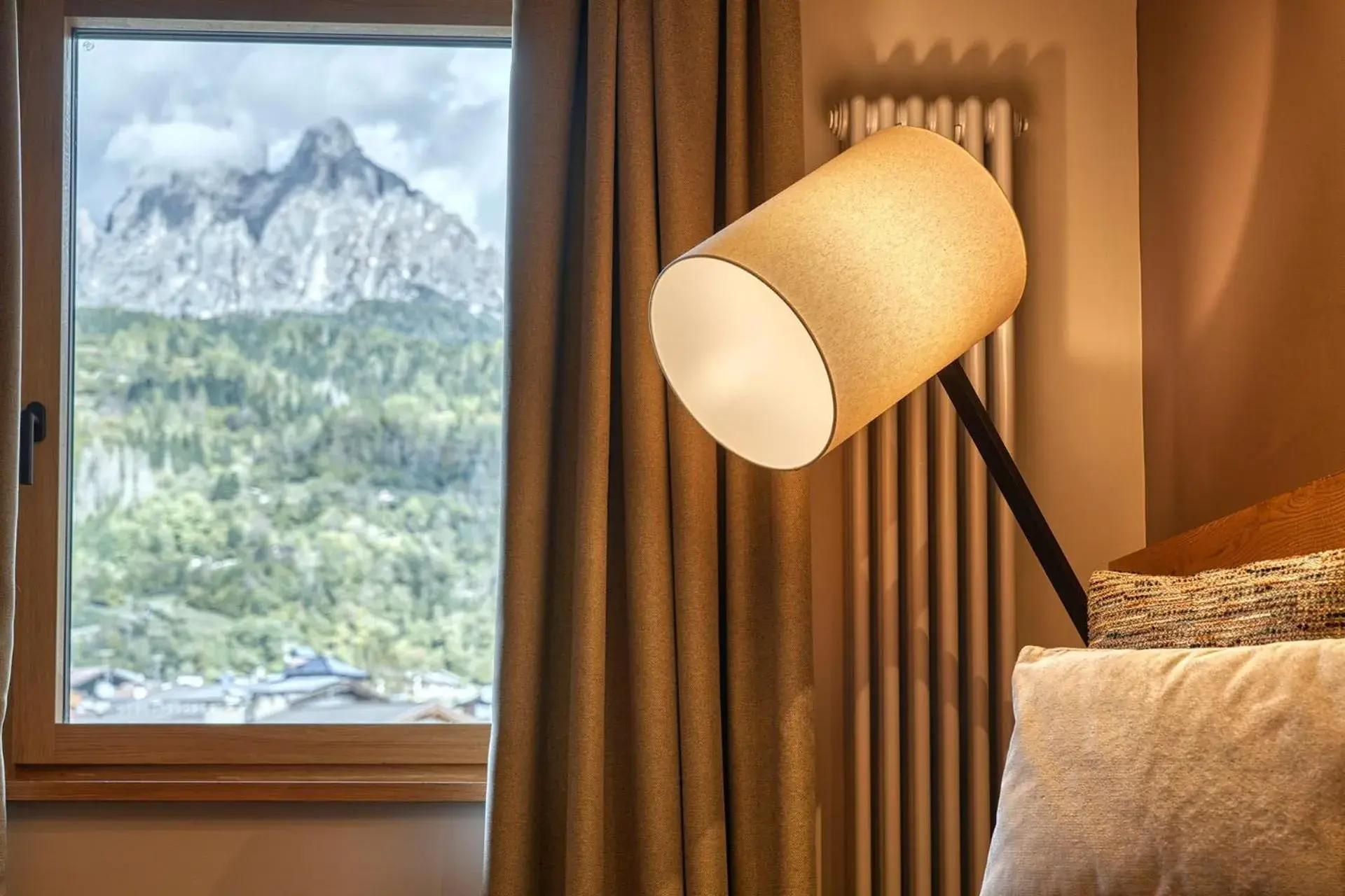 Decorative detail, Bed in Brunet - The Dolomites Resort Decorative detail, Bed in Brunet - The Dolomites Resort