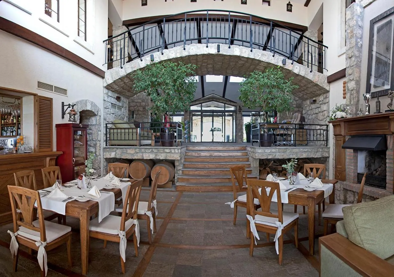 Restaurant/places to eat in BlackSeaRama Golf & Villas