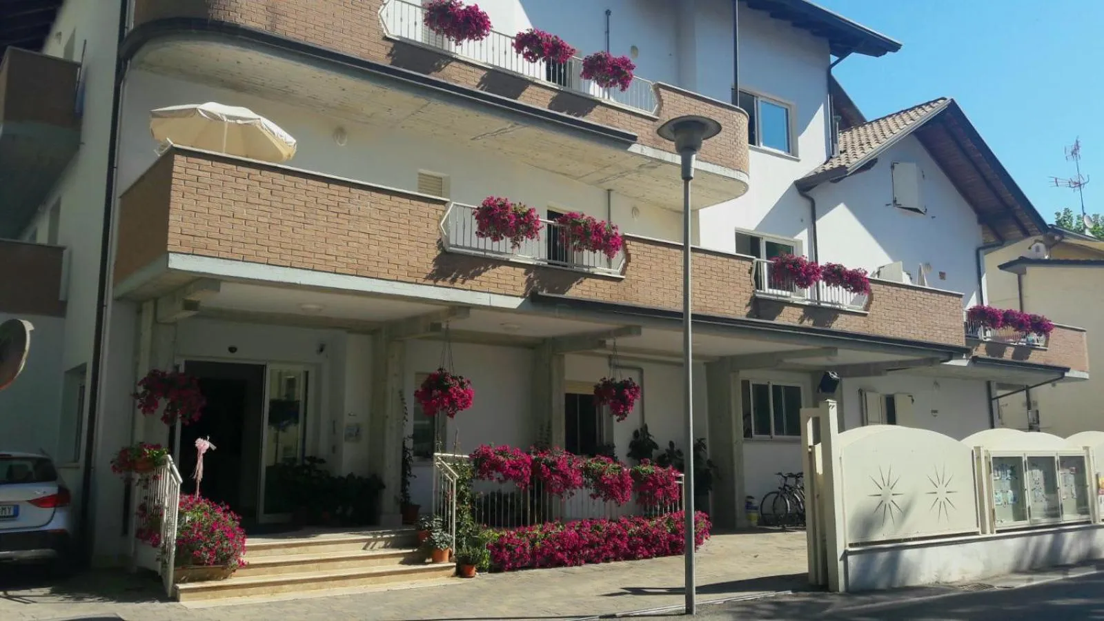 Facade/entrance in Residence Onda Blu