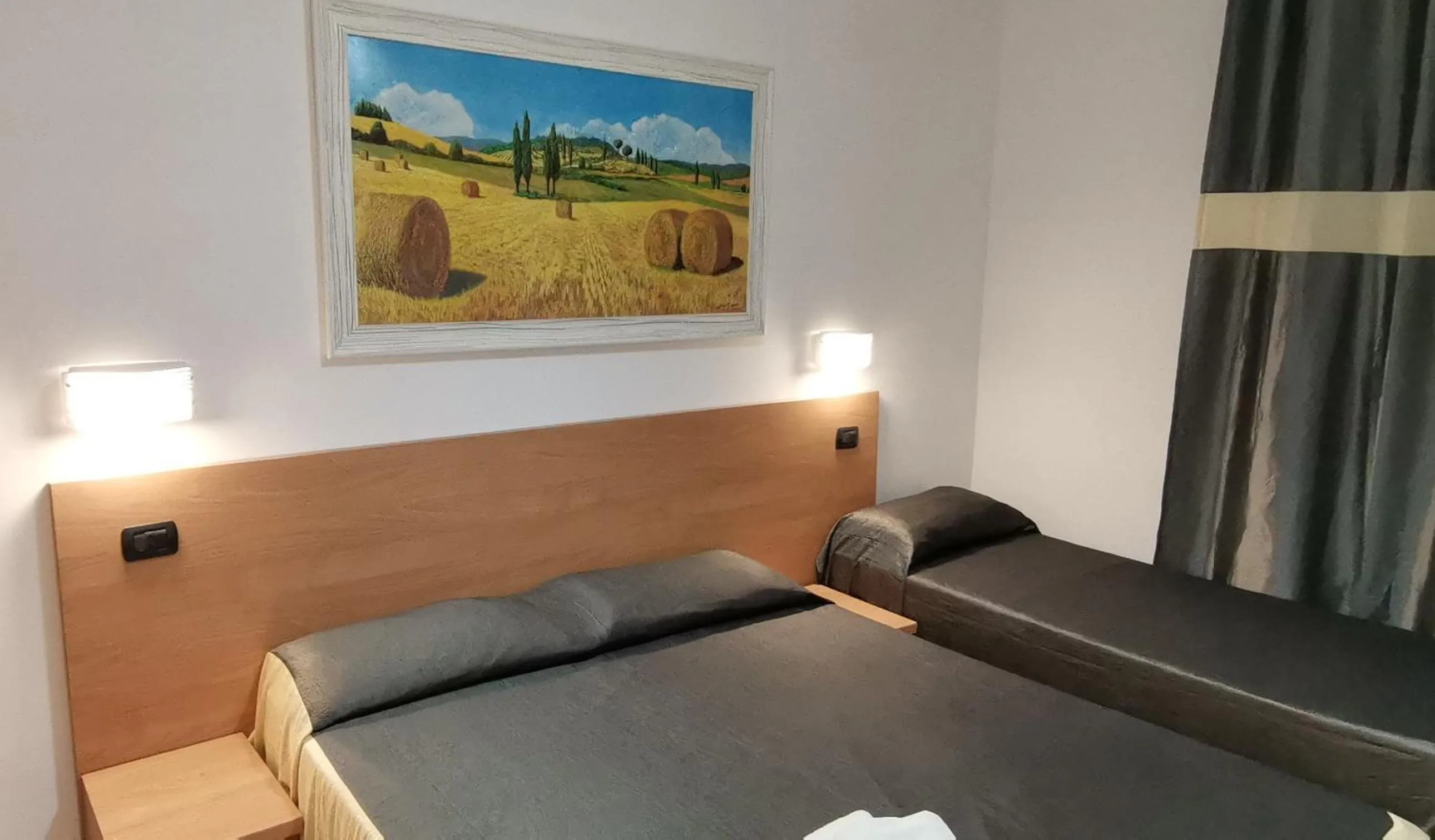 Bedroom, Bed in Friendship Place