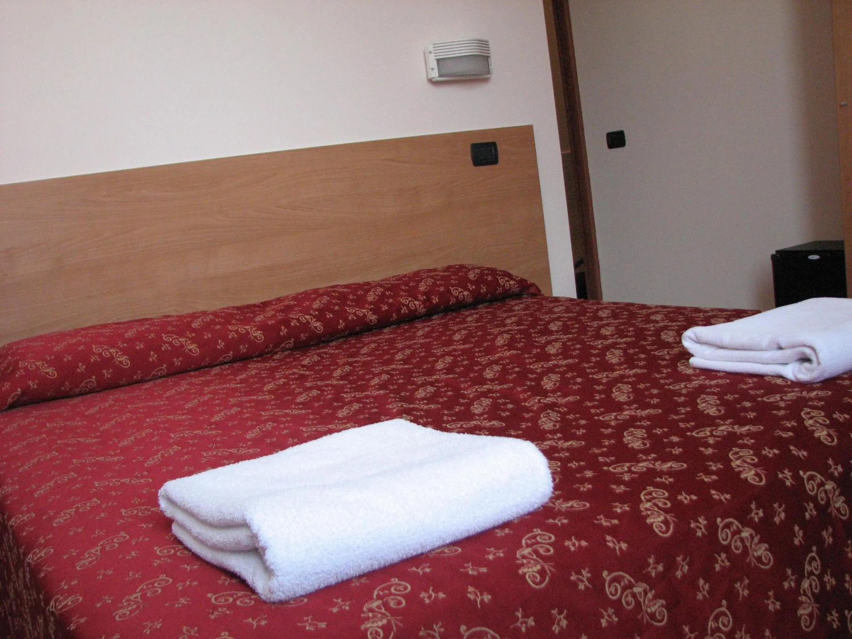 Bedroom, Bed in Friendship Place