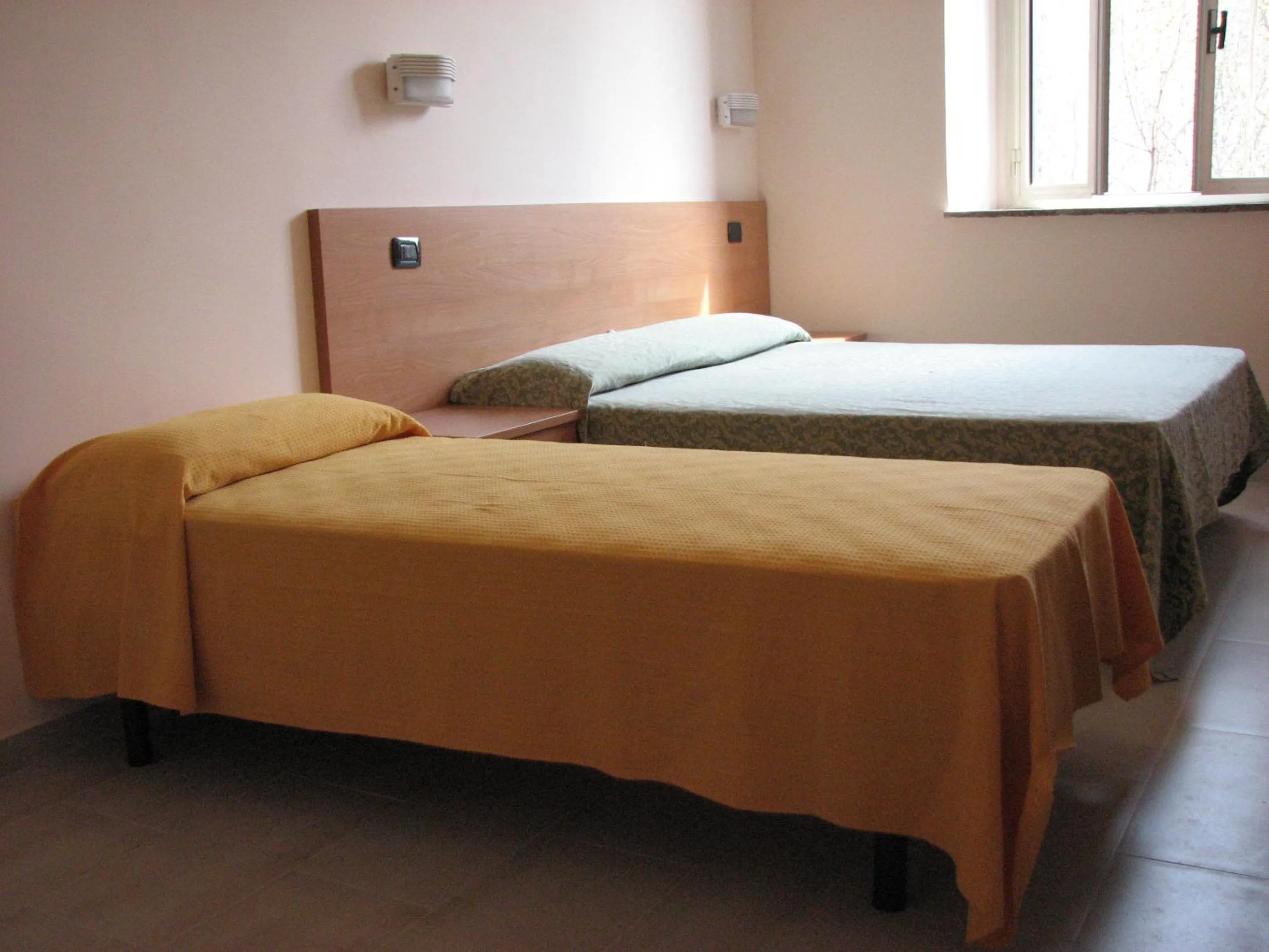 Bedroom, Bed in Friendship Place