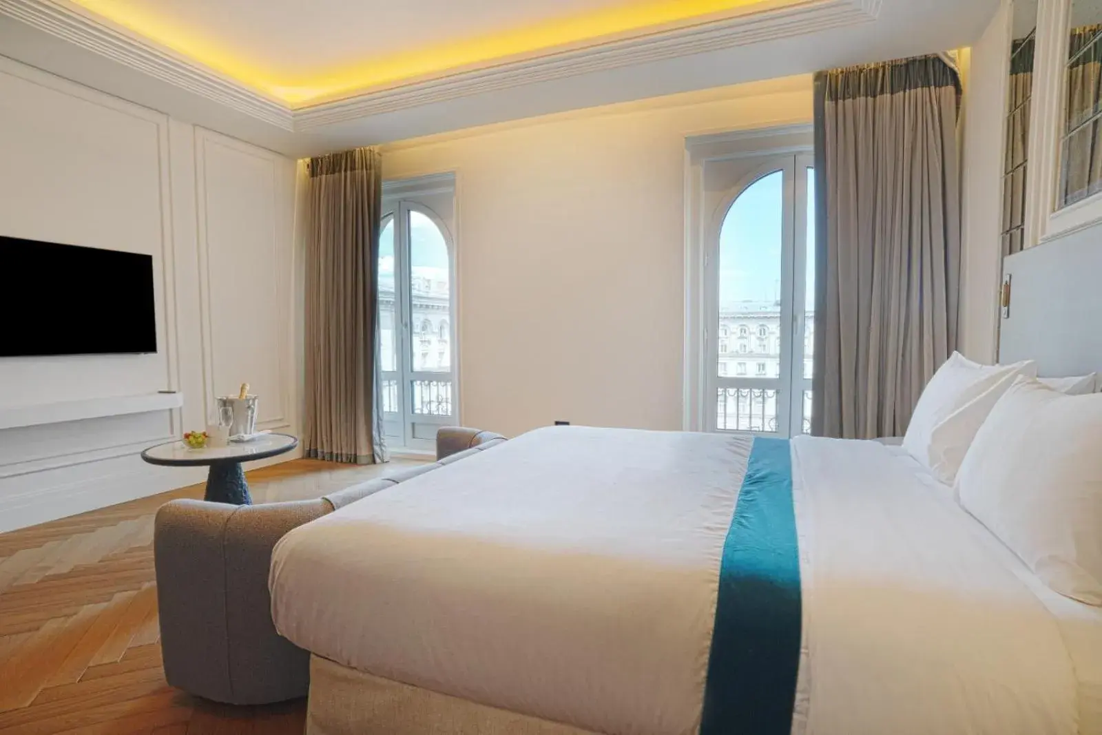 Bedroom, Bed in Sofia Balkan Palace Bedroom, Bed in Sofia Balkan Palace