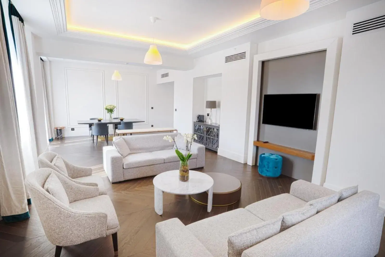 Living room in Sofia Balkan Palace Living room in Sofia Balkan Palace