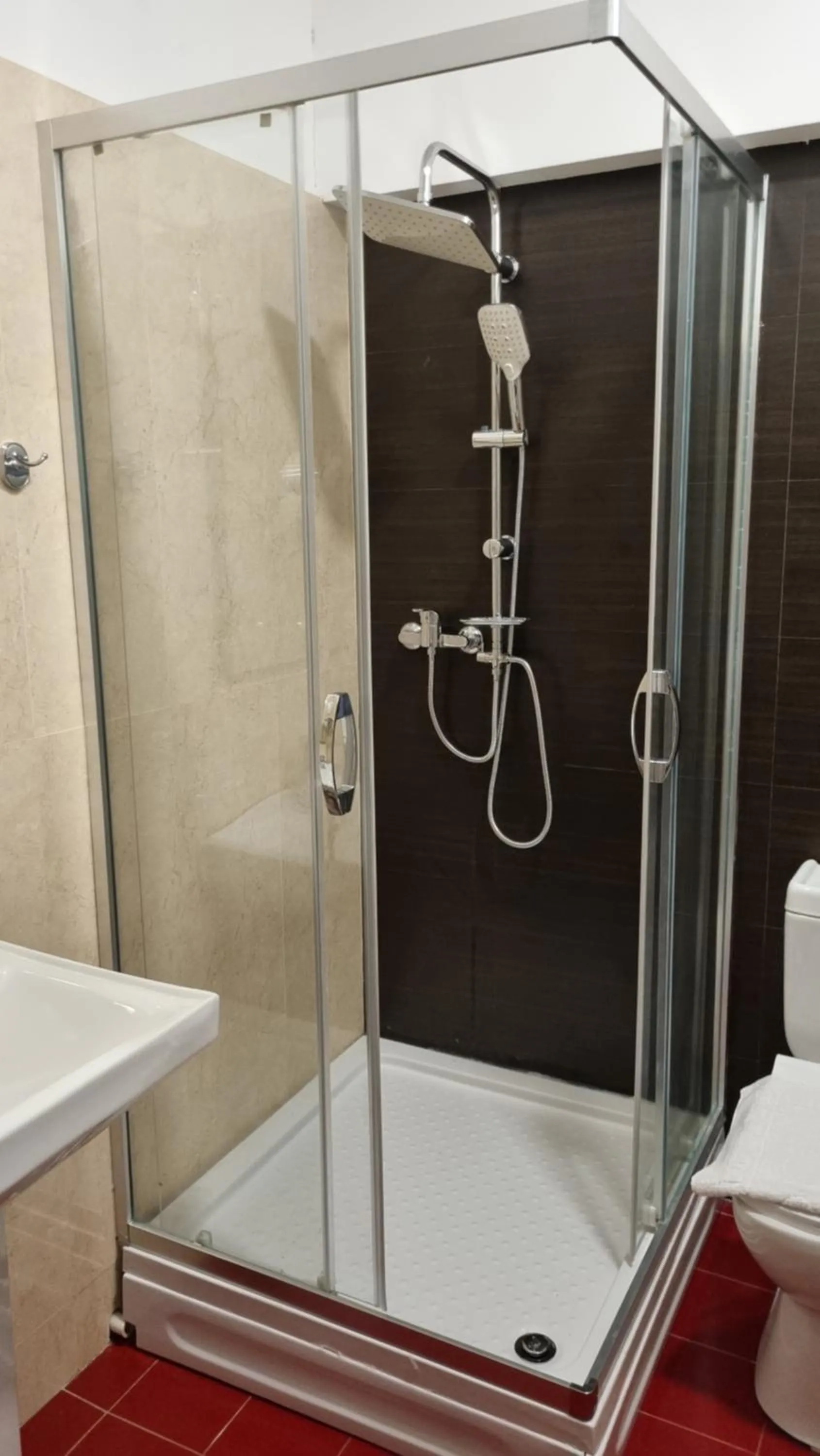 Shower in Baku Sea View Hotel