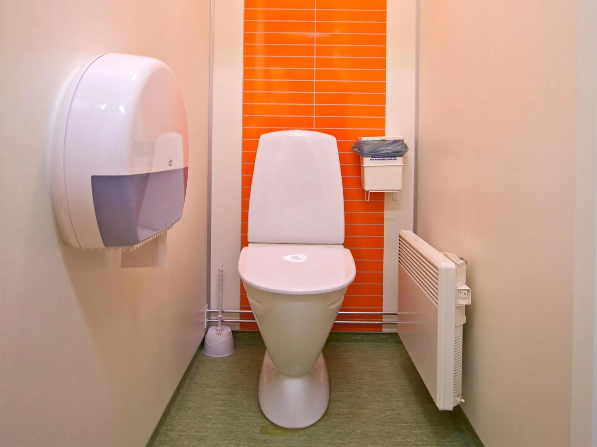 Toilet in Gaffelbyn - Sundsvalls Vandrarhem