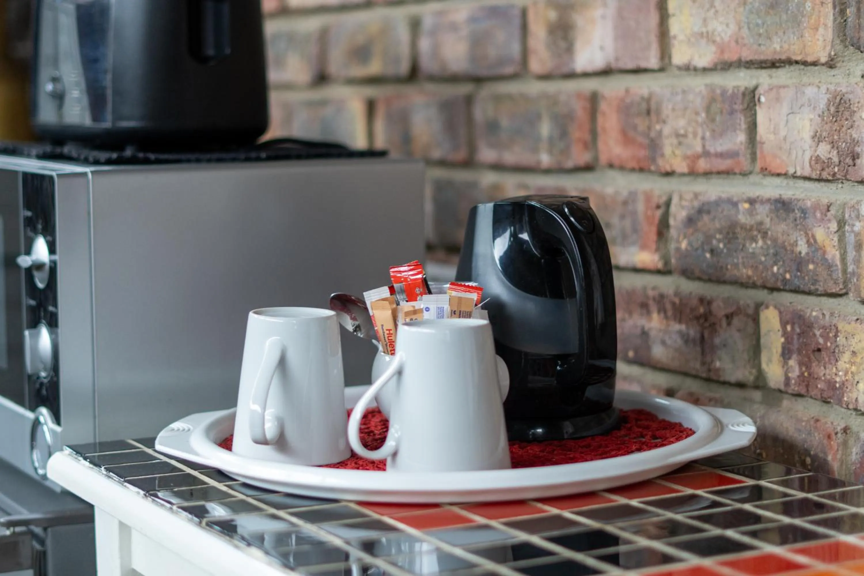Coffee/tea facilities in Earthbound Guest House