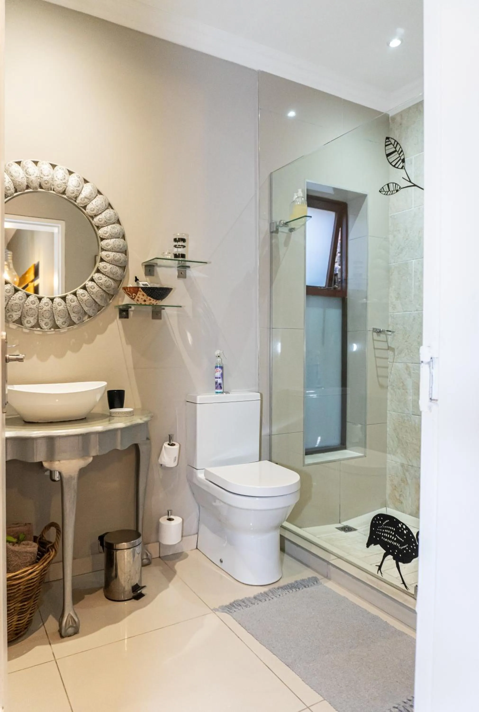 Bathroom in Earthbound Guest House
