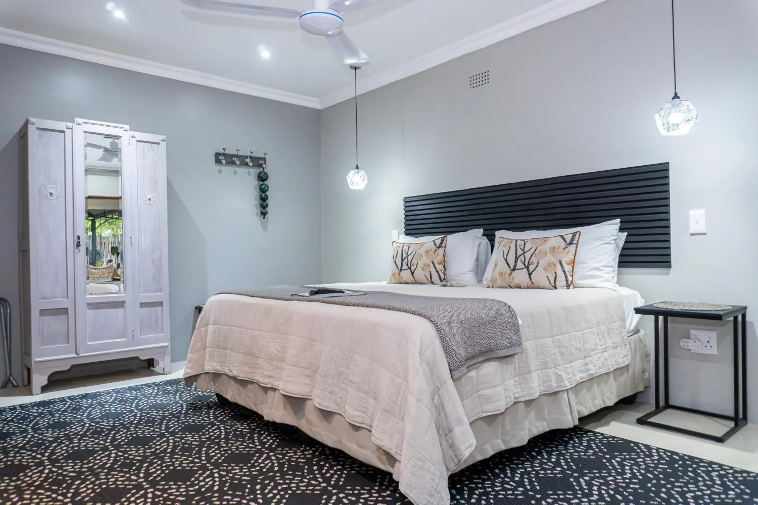 Bedroom, Bed in Earthbound Guest House Bedroom, Bed in Earthbound Guest House