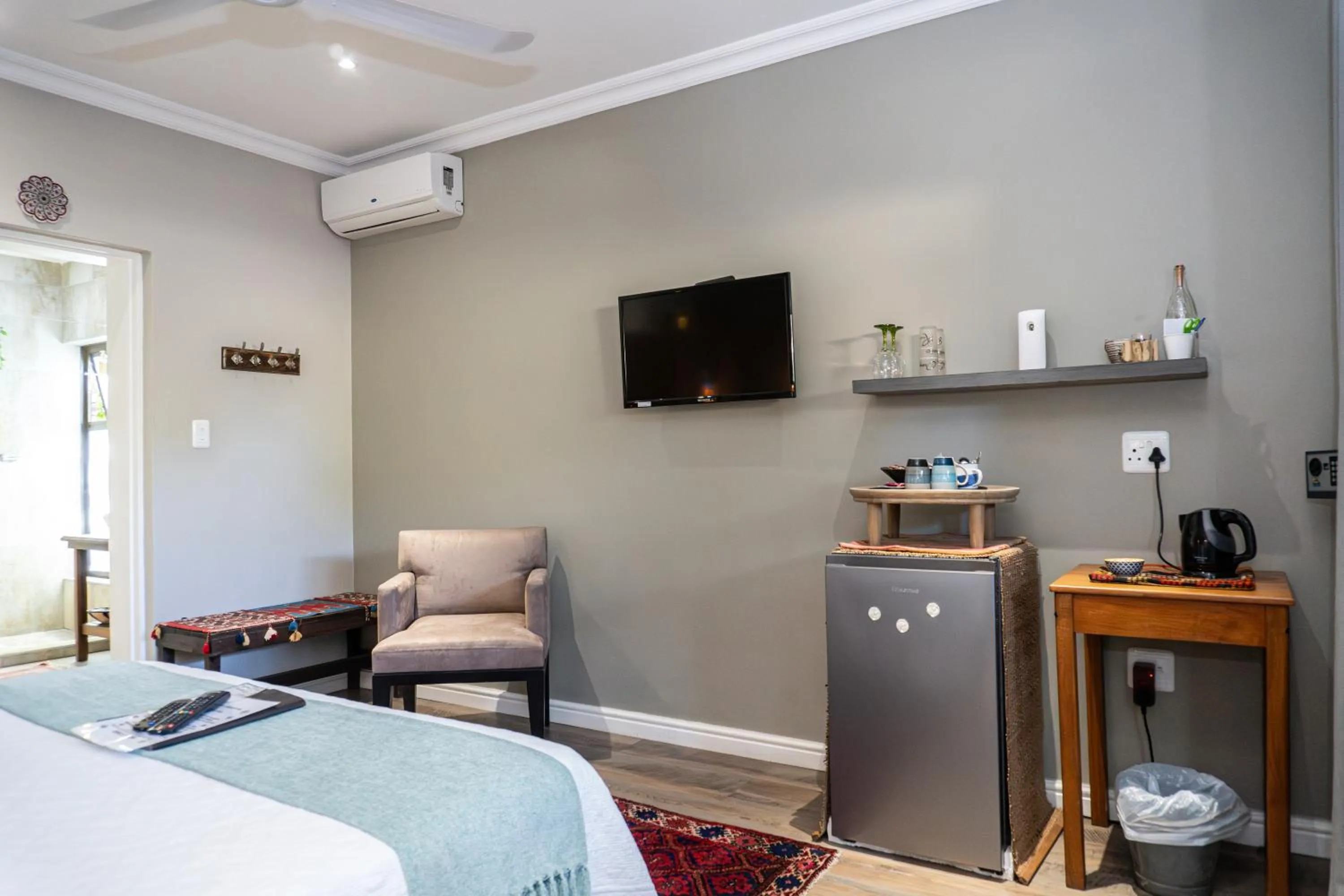 TV and multimedia, Bed in Earthbound Guest House