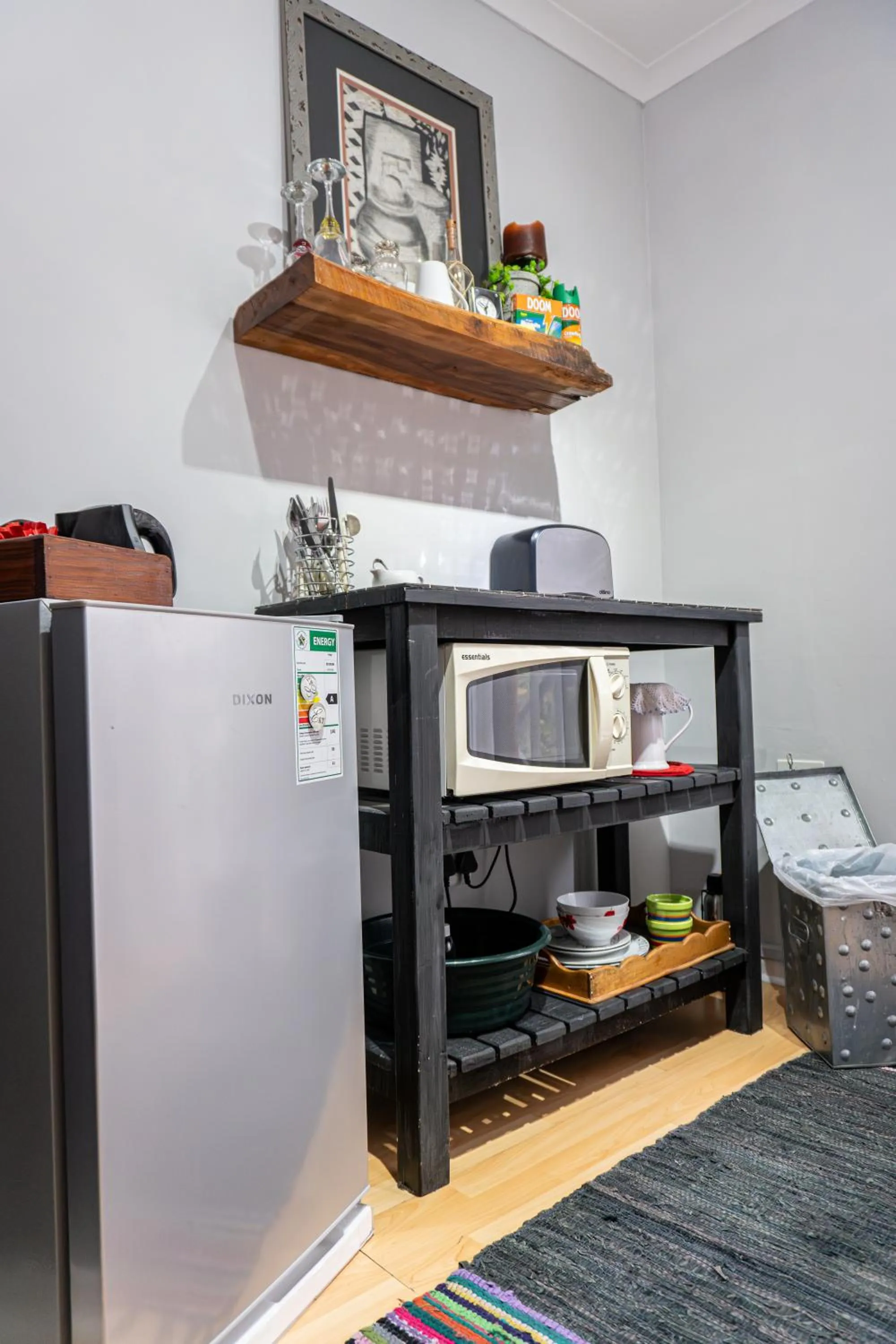 Kitchen or kitchenette in Earthbound Guest House