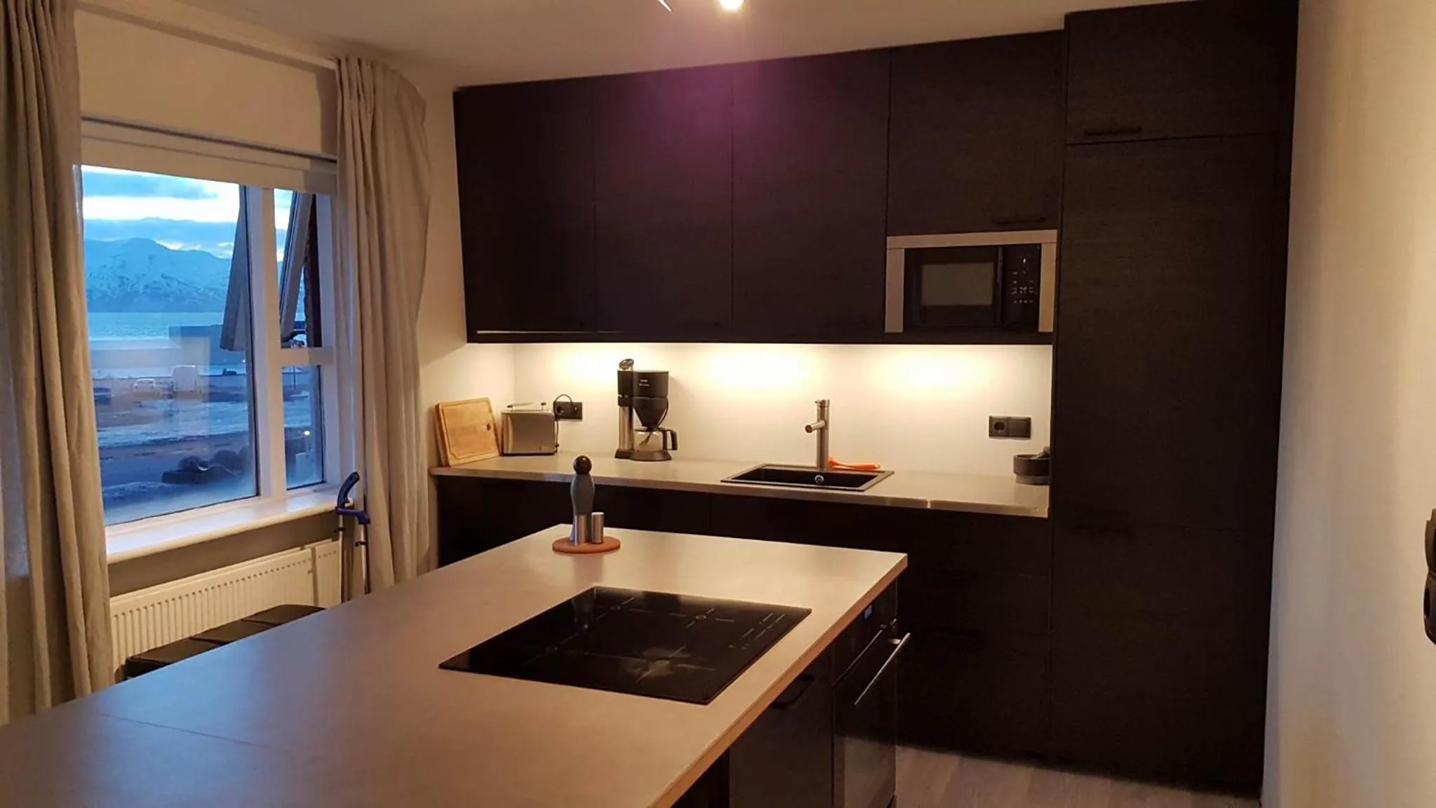 Communal kitchen in Post-Plaza Guesthouse