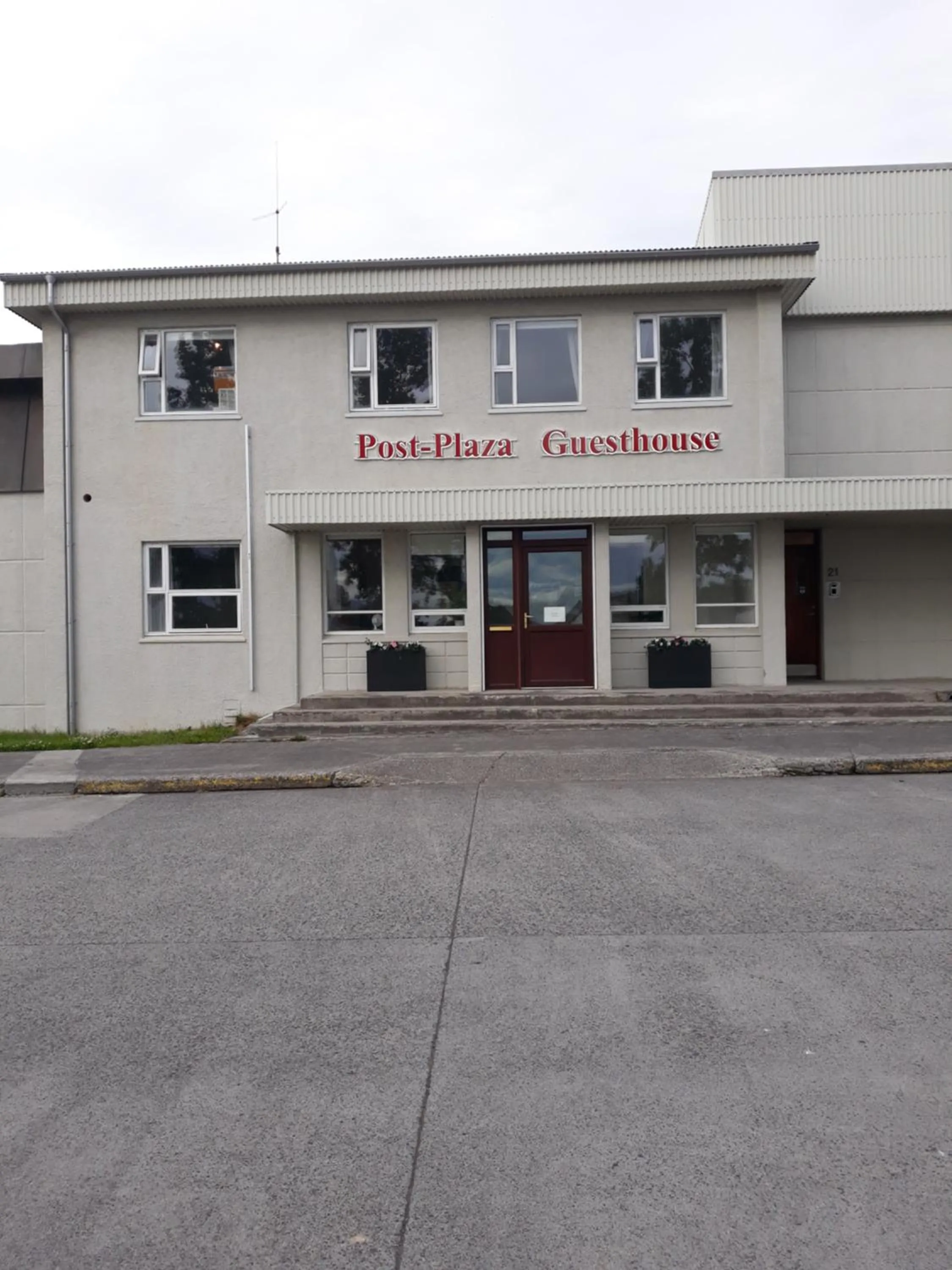 Property building in Post-Plaza Guesthouse