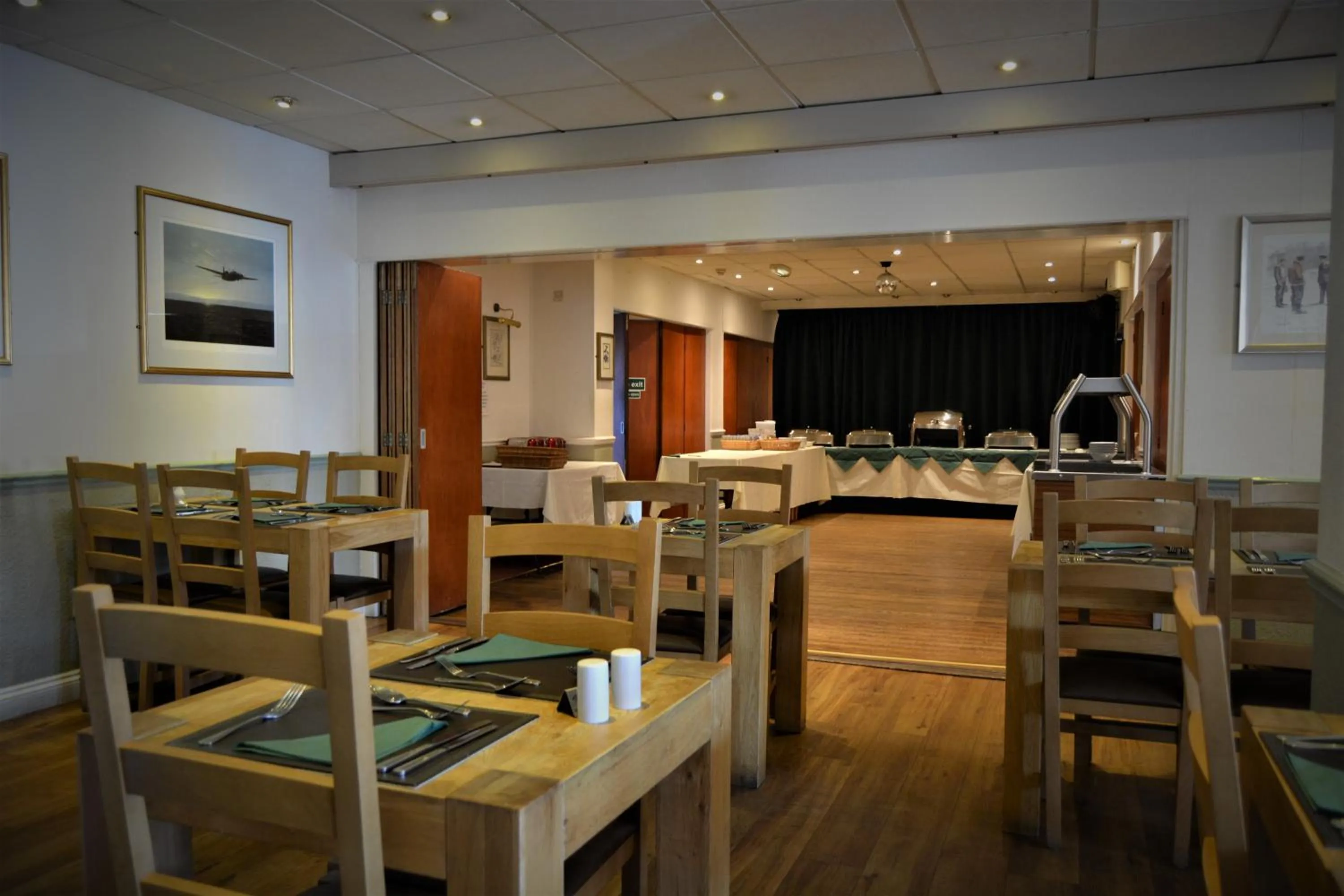 Breakfast in Oliver Cromwell Hotel