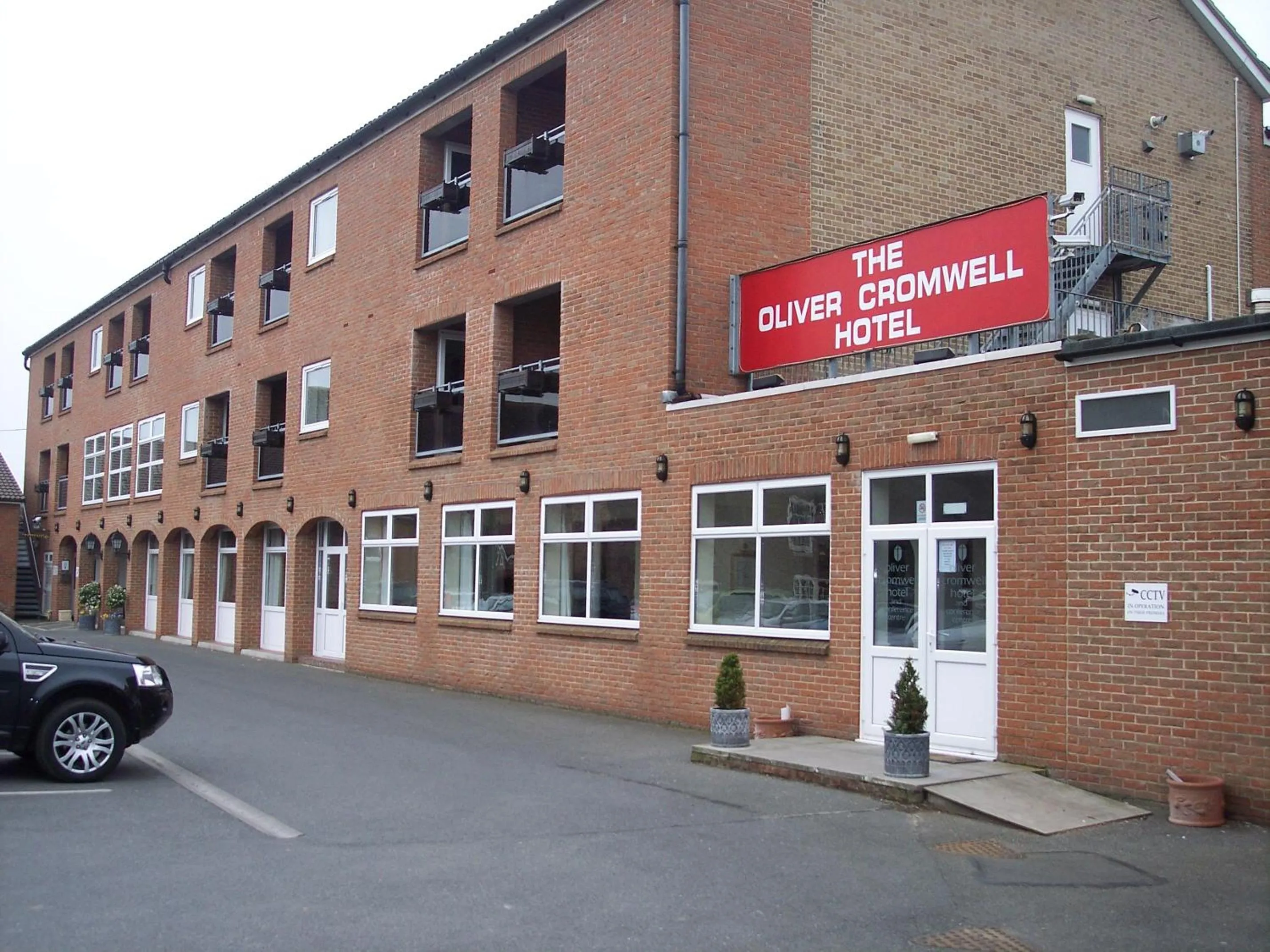 Property building in Oliver Cromwell Hotel