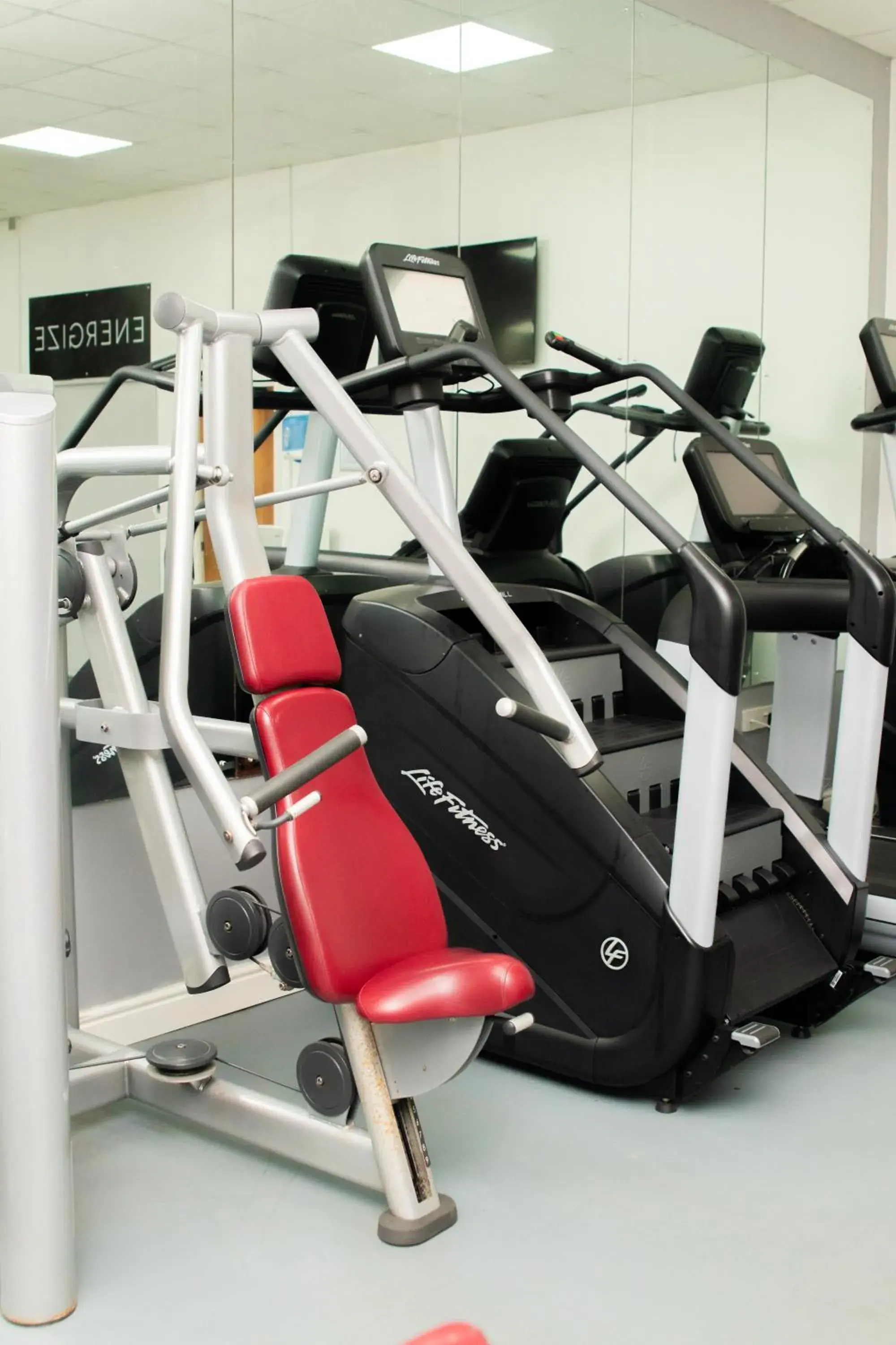 Fitness centre/facilities in Oliver Cromwell Hotel Fitness centre/facilities in Oliver Cromwell Hotel
