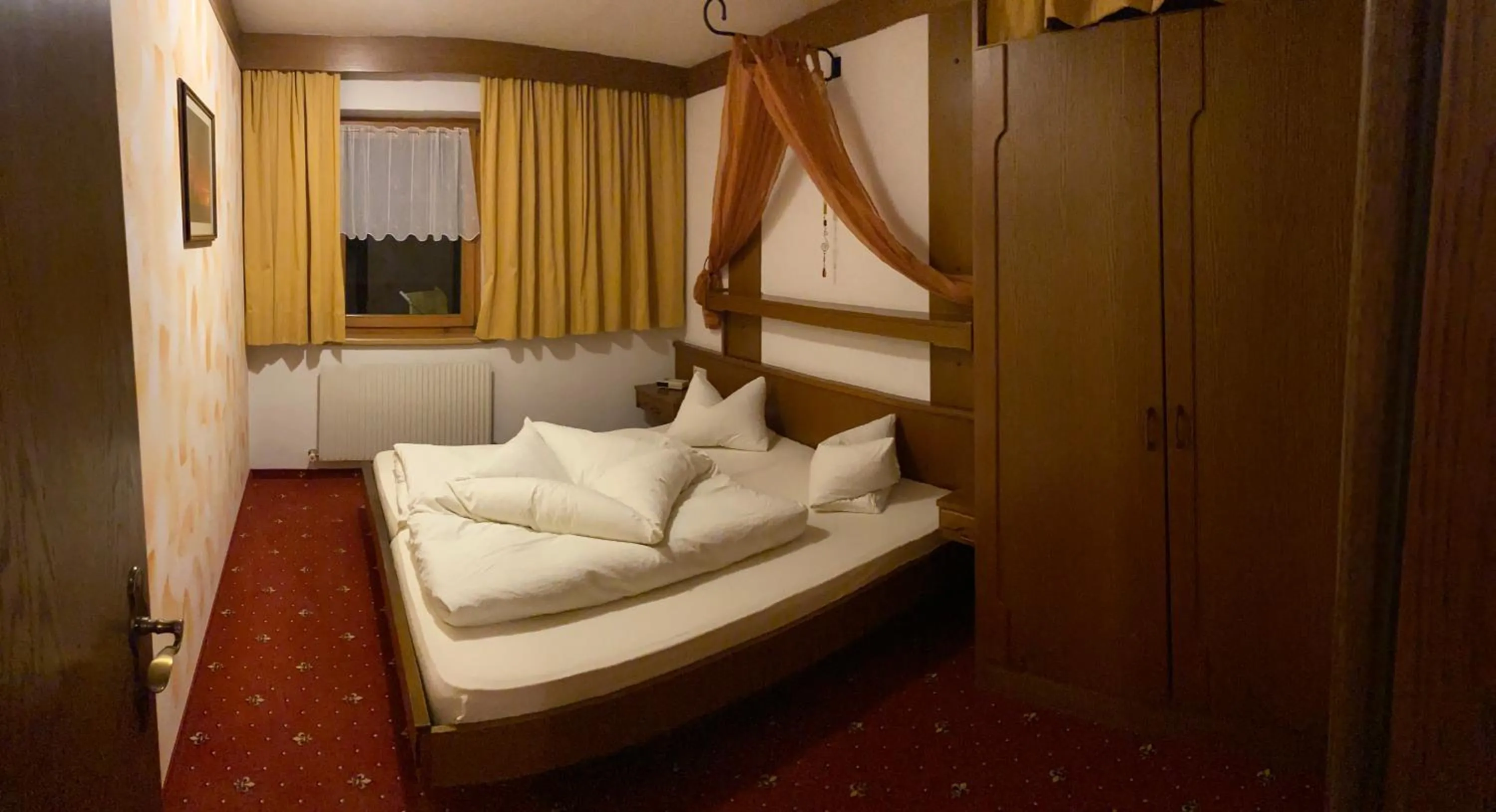 Bed in Landhaus Engadin