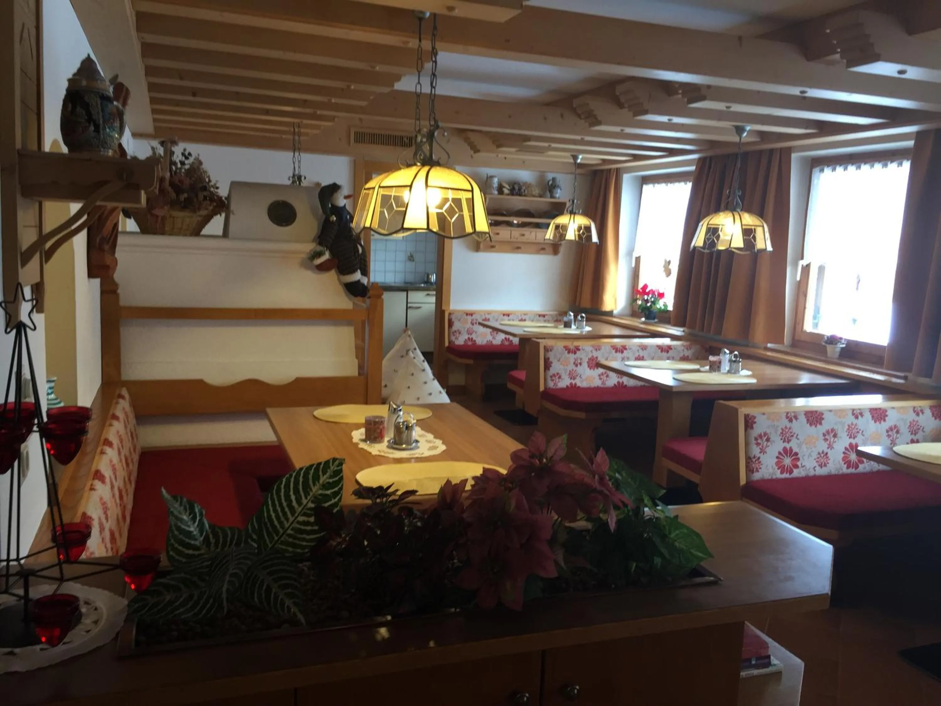 Restaurant/places to eat in Landhaus Engadin