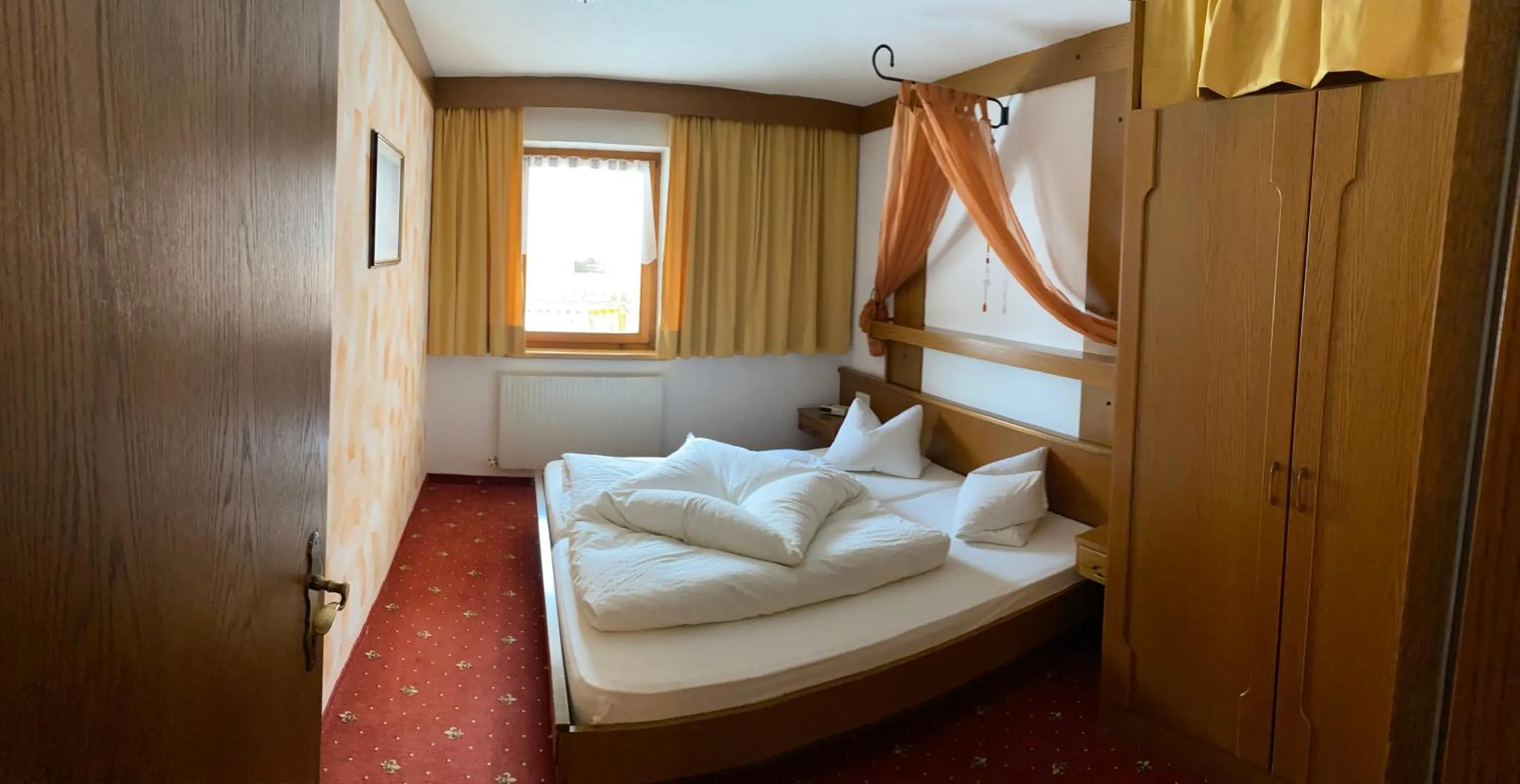 Bed in Landhaus Engadin