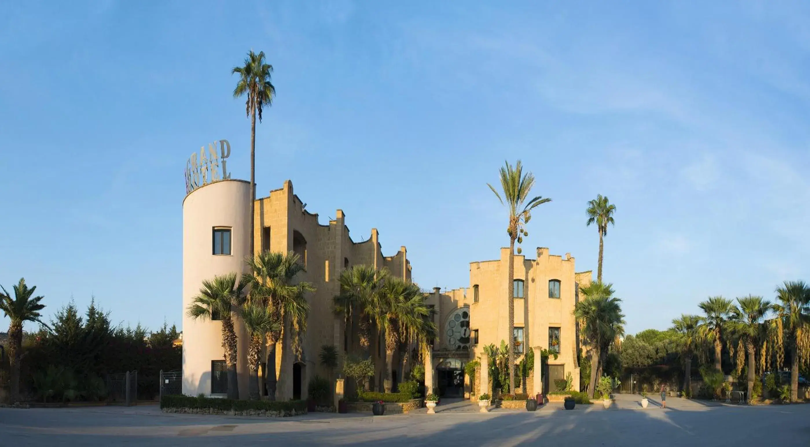 Property Building in Grand Hotel Mosè