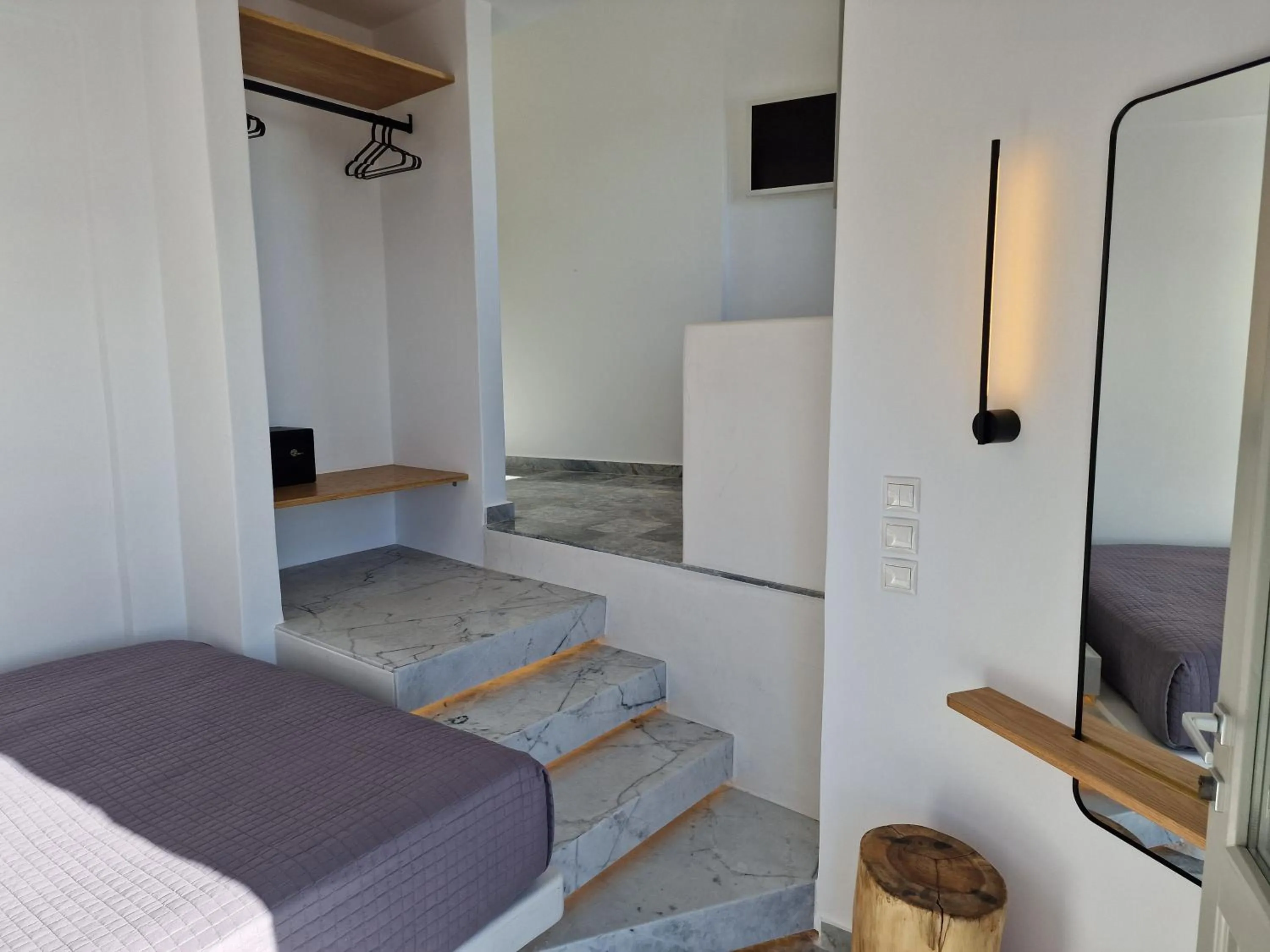 Decorative detail, Bed in Smaro Studios